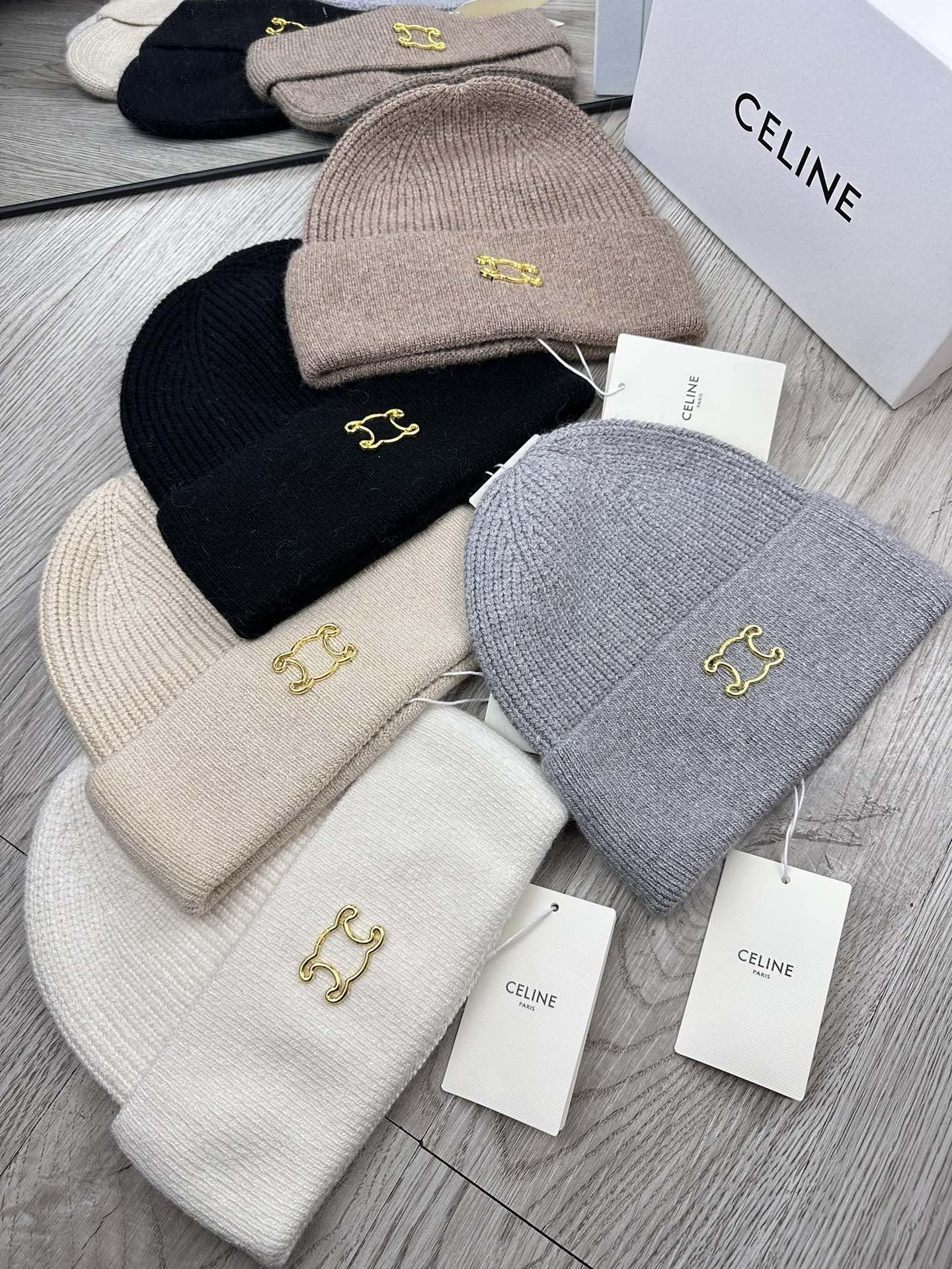 🌹。赛琳。【羊毛单帽】客供小羊毛！珍贵典藏的灵魂帽子！客供色纱.每个颜色都非常好看！经典！手感软腻.70