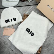 🌹。miumiu。 【羊毛套装帽子】经典套装帽子!帽子➕围巾!70%羊毛➕30%兔毛。暖暖哒超级舒服~冬日小姐姐减龄神器 🌹。miumiu。 【羊毛套装帽子】经典套装帽子!帽子➕围巾!70%羊毛➕30%兔毛。暖暖哒超级舒服~冬日小姐姐减龄神器