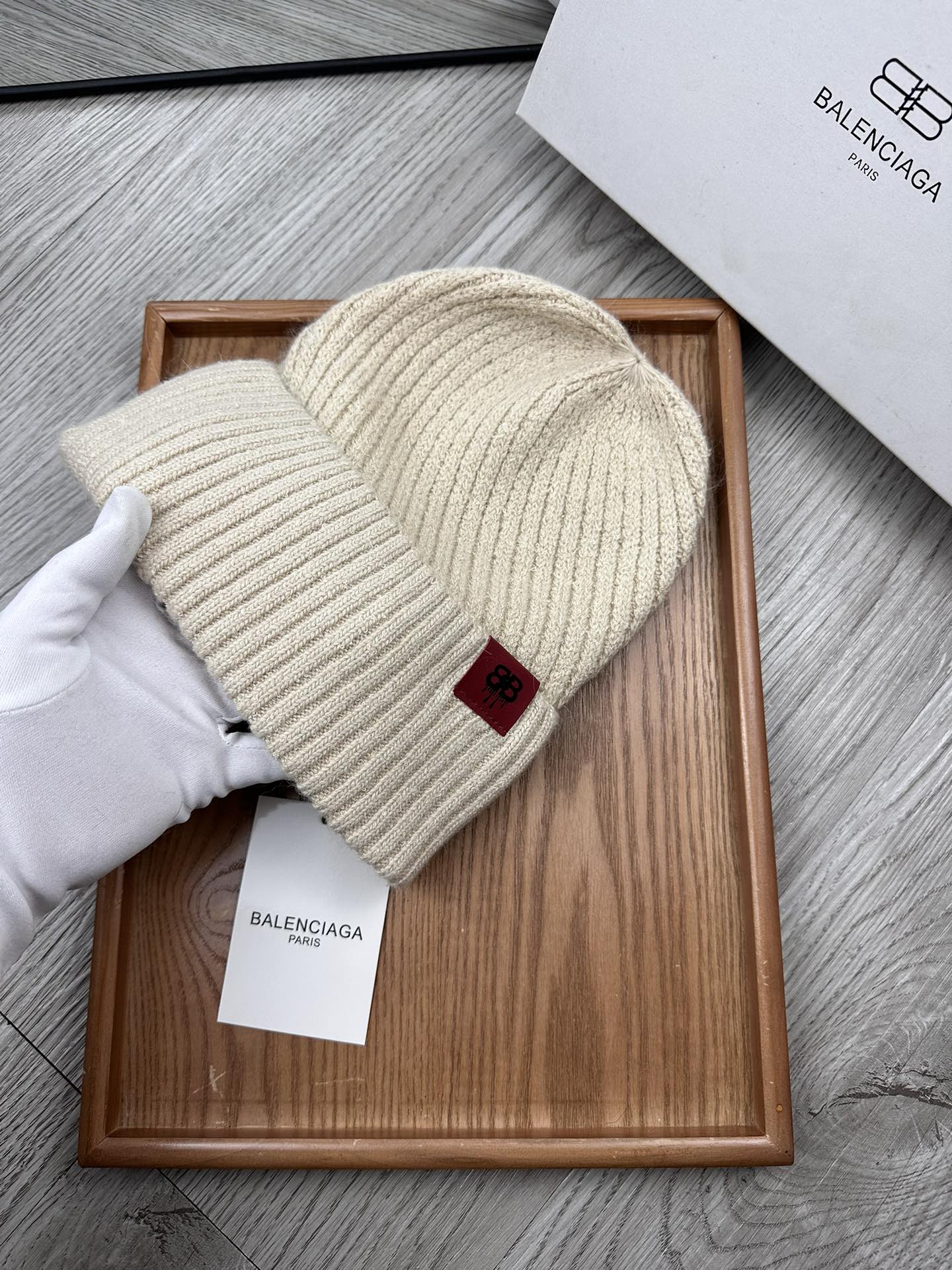 🌹。ba。巴黎世家【羊毛单帽】客供小羊毛！珍贵典藏的灵魂帽子！客供色纱.每个颜色都非常好看！经典！手感软