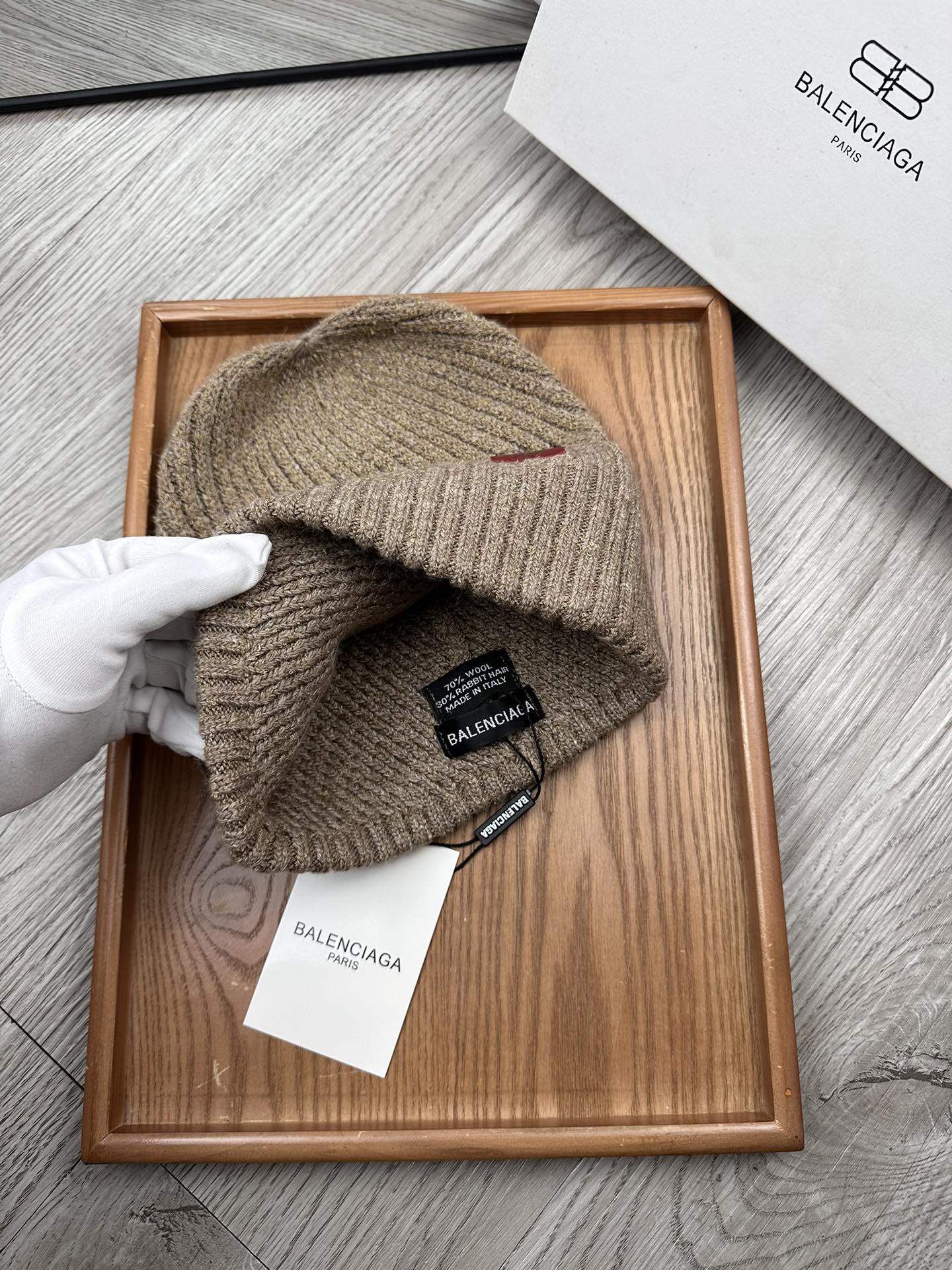 🌹。ba。巴黎世家【羊毛单帽】客供小羊毛！珍贵典藏的灵魂帽子！客供色纱.每个颜色都非常好看！经典！手感软