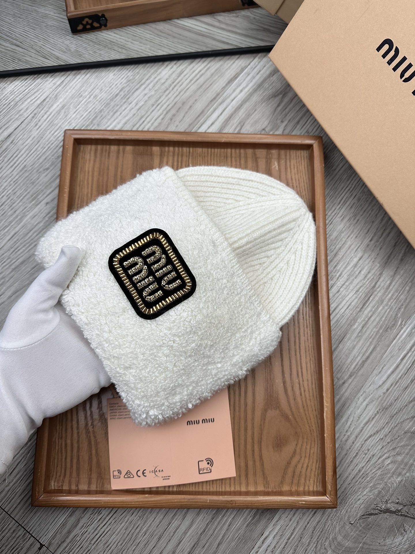 🌹。miumiu。【羊毛单帽】客供小羊毛！珍贵典藏的灵魂帽子！客供色纱.每个颜色都非常好看！经典！手感软