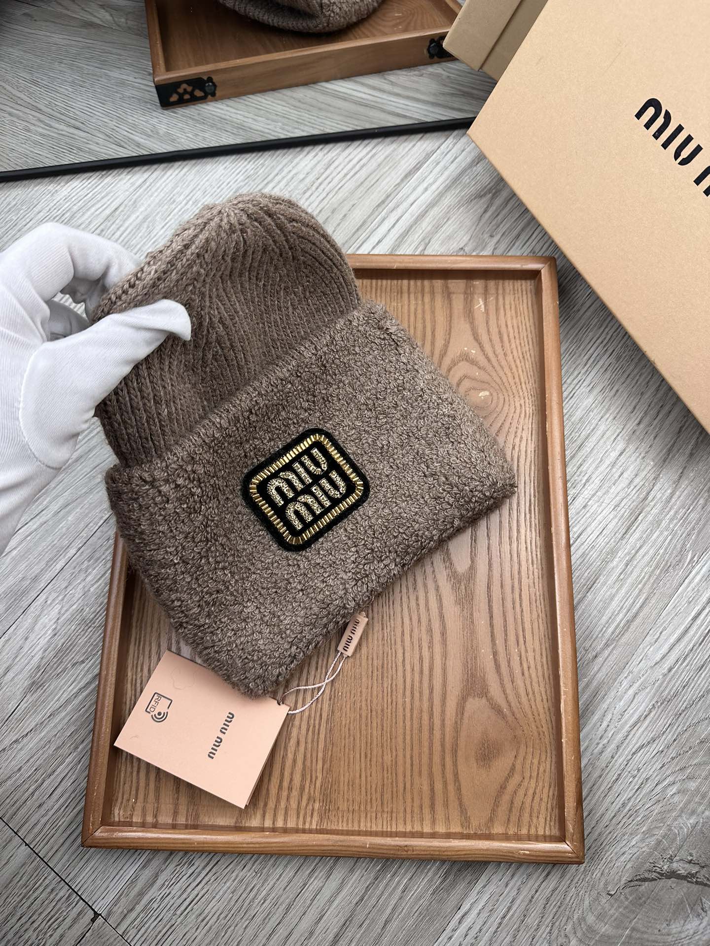 🌹。miumiu。【羊毛单帽】客供小羊毛！珍贵典藏的灵魂帽子！客供色纱.每个颜色都非常好看！经典！手感软