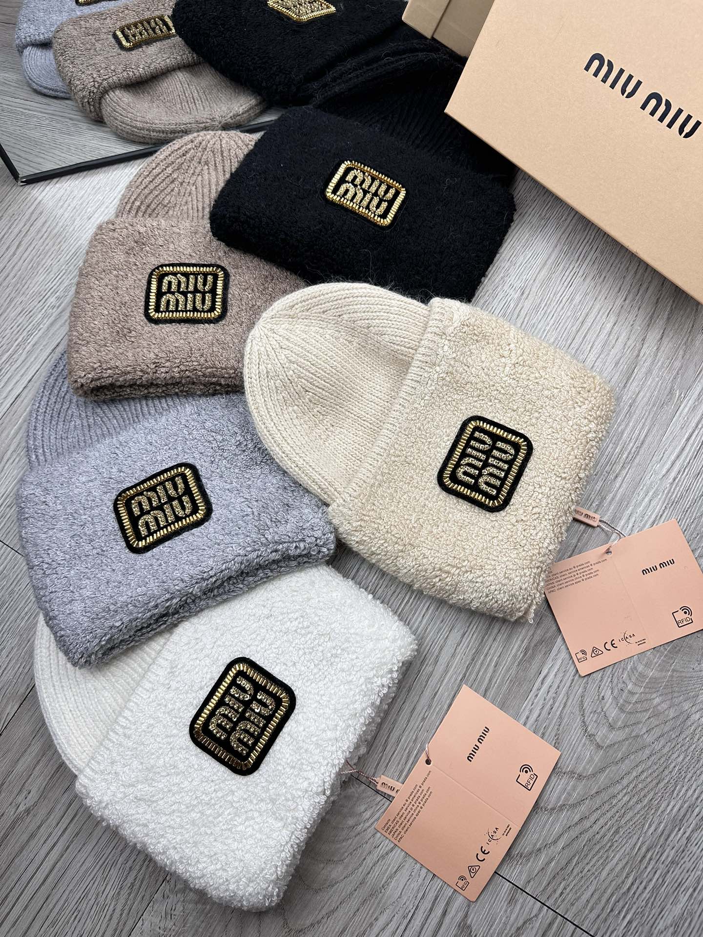 🌹。miumiu。【羊毛单帽】客供小羊毛！珍贵典藏的灵魂帽子！客供色纱.每个颜色都非常好看！经典！手感软