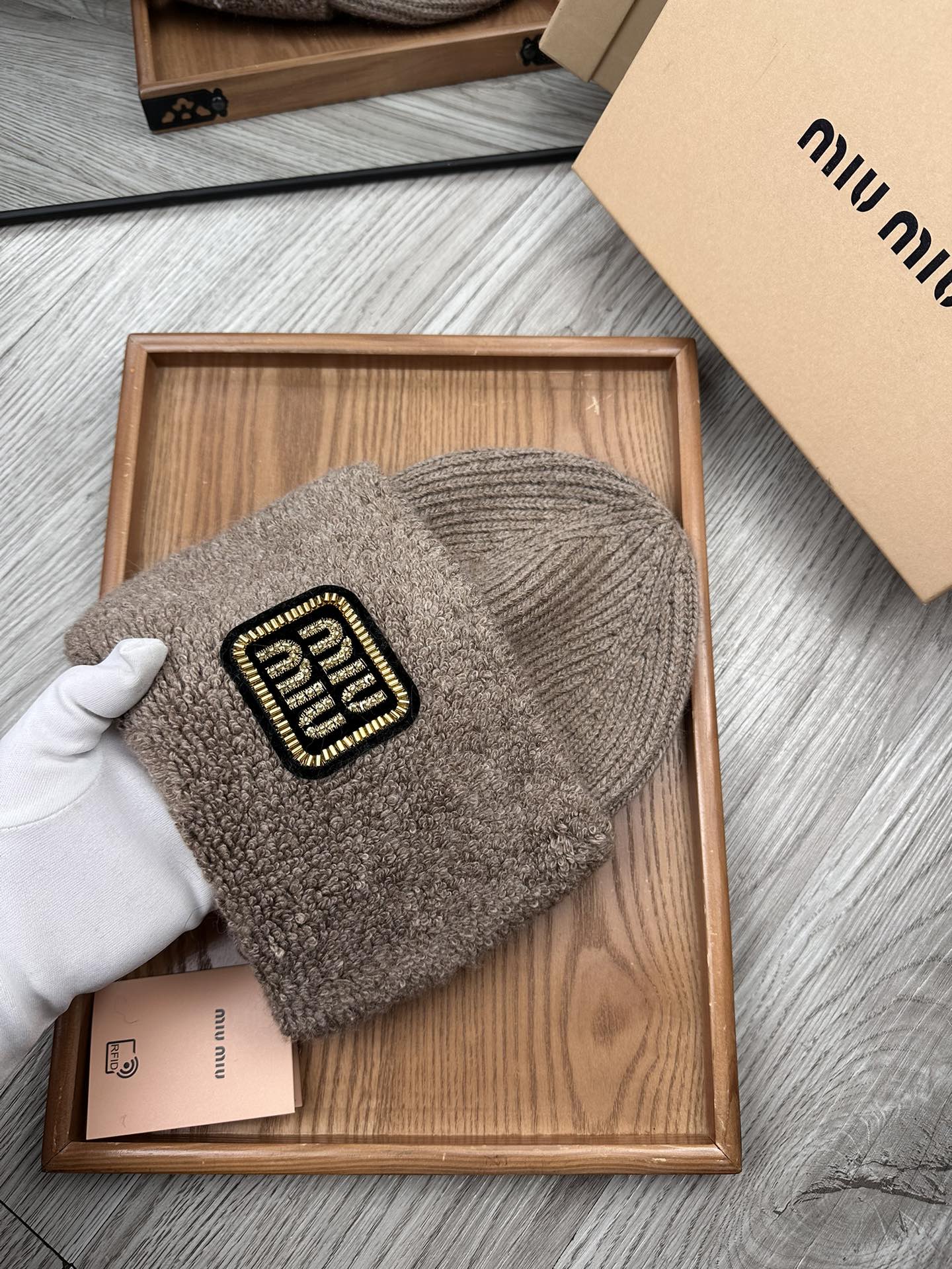 🌹。miumiu。【羊毛单帽】客供小羊毛！珍贵典藏的灵魂帽子！客供色纱.每个颜色都非常好看！经典！手感软