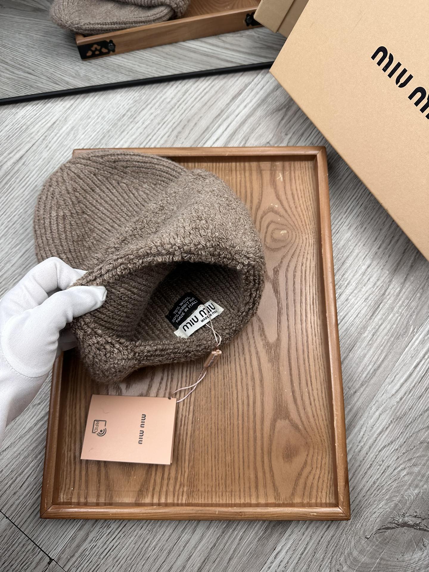 🌹。miumiu。【羊毛单帽】客供小羊毛！珍贵典藏的灵魂帽子！客供色纱.每个颜色都非常好看！经典！手感软