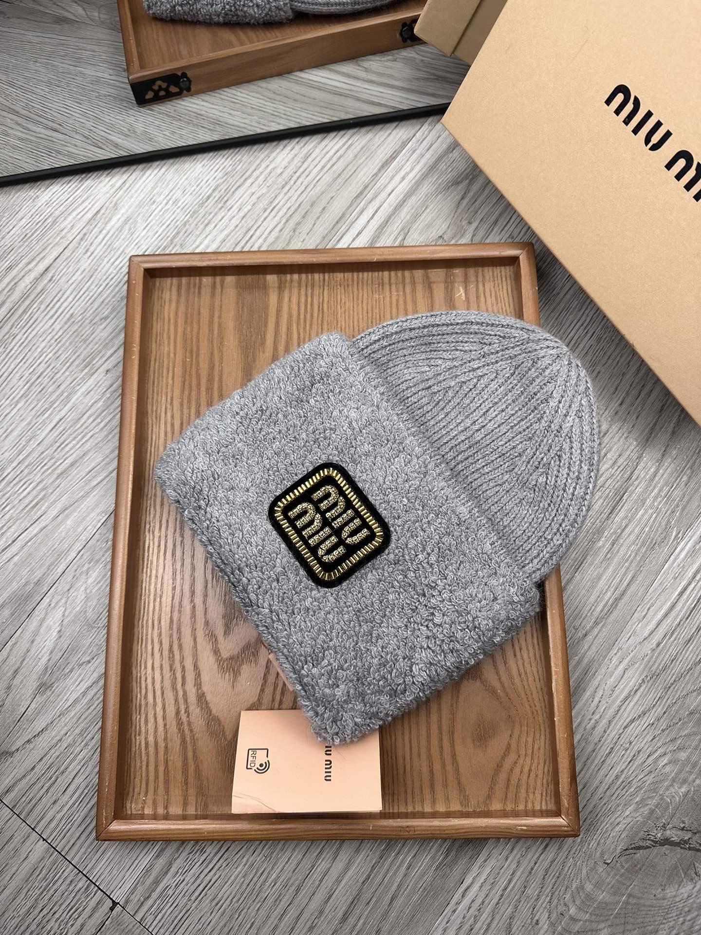 🌹。miumiu。【羊毛单帽】客供小羊毛！珍贵典藏的灵魂帽子！客供色纱.每个颜色都非常好看！经典！手感软