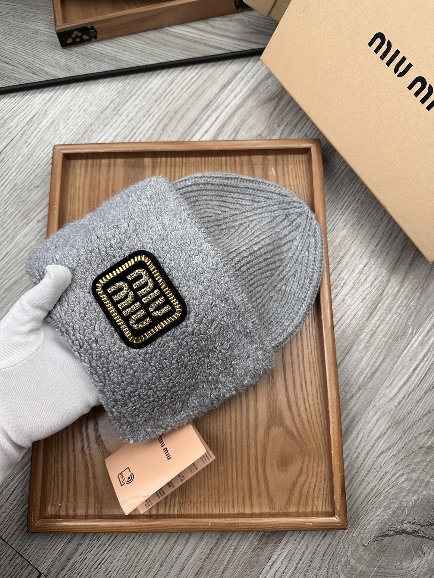 🌹。miumiu。【羊毛单帽】客供小羊毛！珍贵典藏的灵魂帽子！客供色纱.每个颜色都非常好看！经典！手感软