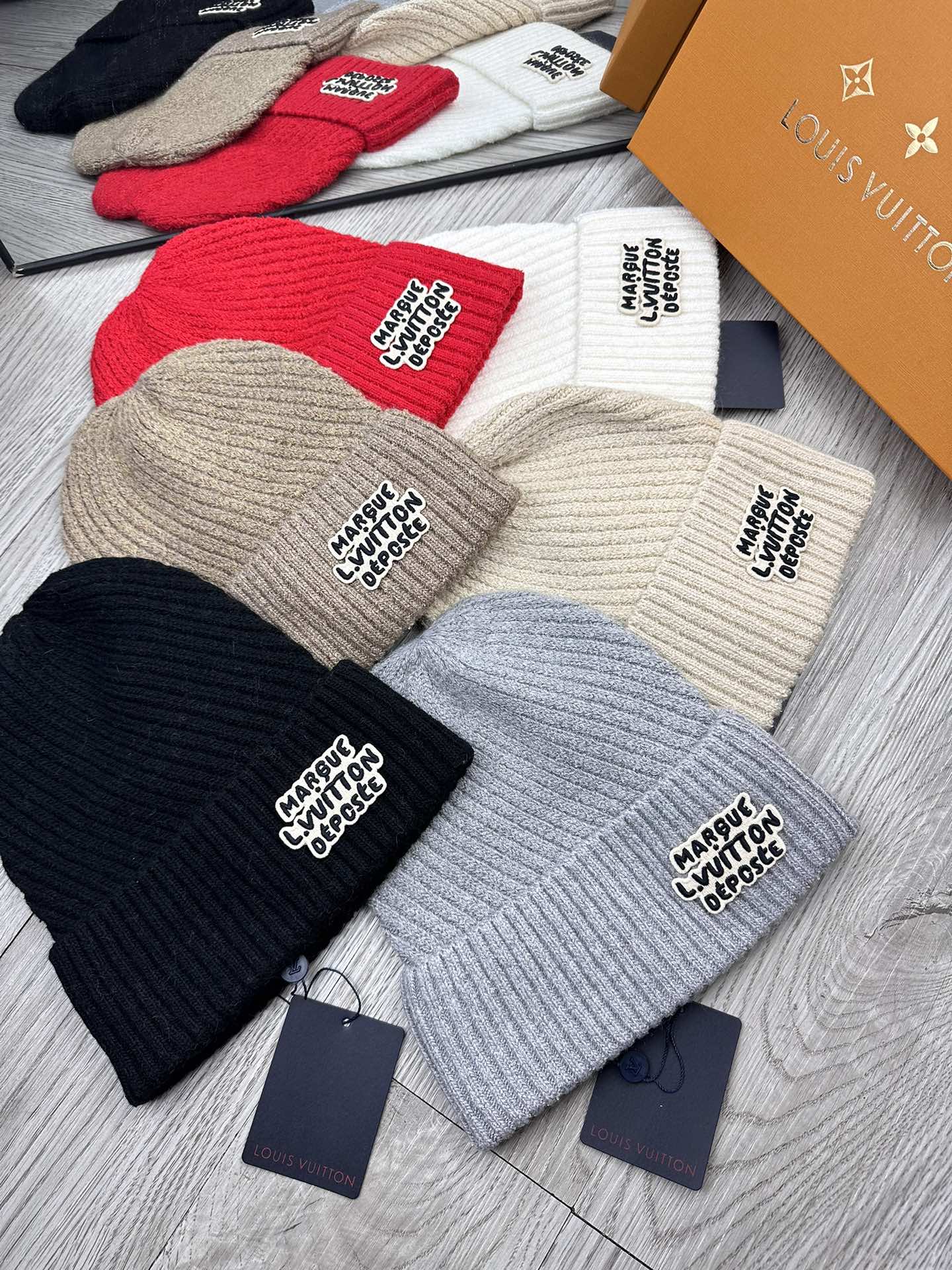 NO:364086,.L Home.【Wool Single Hat】Guests provide small wool!  A precious collection of soul hats!  Guest color yarn is very beautiful!  classic!  The touch is soft and greasy. 70 wool 30 rabbit hair. A lamb combed lamb can only produce 30-40g of wool. Such a hat requires three or four lambs. Don’t use ordinary hats on the market to pretend to be. Is the yarn supplied by customers good? The market goods are incomparable!  The top-notch luxury of materials is the charm of the product. Easy access to the counter. Those who mix in the counter must receive it. They love every color. And they are beautiful and endurable!  Men, women, young and old can wear it!  You can beautify the real thing~ Hat Fisherman's hat Baseball hat Knitted hat, hat, louis vuitton, espadrilles, hats.L家.【羊毛单帽】客供小羊毛！珍贵典藏的灵魂帽子！客供色纱.每个颜色都非常好看！经典！手感软腻.70羊毛30兔毛.一只小羊精梳过的小羊仅能产出30-40g的羊毛.这么一个帽子得三四只小羊.不要拿市面上普通帽子冒充相比.客供的纱线好吗.市场货没得比！用料顶级奢华这就是产品的魅力.轻松出入专柜.混专柜的来必收.素色每个颜色都爱.而且美耐级了！男女老少均可用佩戴！见到实物你们能美化了～帽子渔夫帽棒球帽针织帽,帽子,louis vuitton,espadrilles,hats,hat