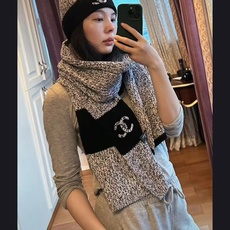 🌹。C家。 【羊毛套装帽子】经典套装帽子!帽子➕围巾!70%羊毛➕30%兔毛。暖暖哒超级舒服~冬日小姐姐减龄神器哦~这个 🌹。C家。 【羊毛套装帽子】经典套装帽子!帽子➕围巾!70%羊毛➕30%兔毛。暖暖哒超级舒服~冬日小姐姐减龄神器哦~这个