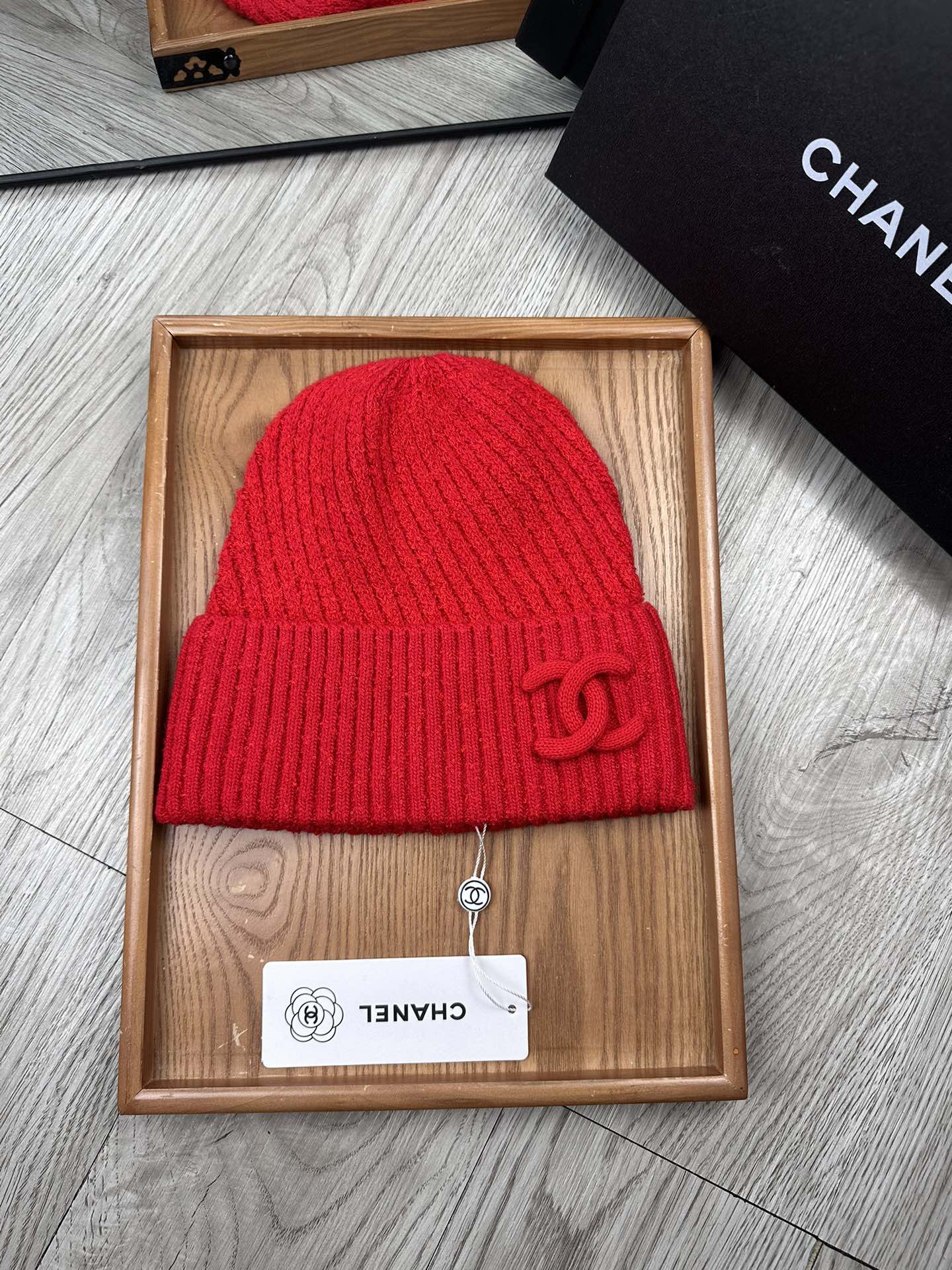 🌹。C家。 【羊毛单帽】专柜专柜专柜直接下的订单.电子版合确认信息拍你们.客供小羊毛！珍贵典藏的灵魂帽子