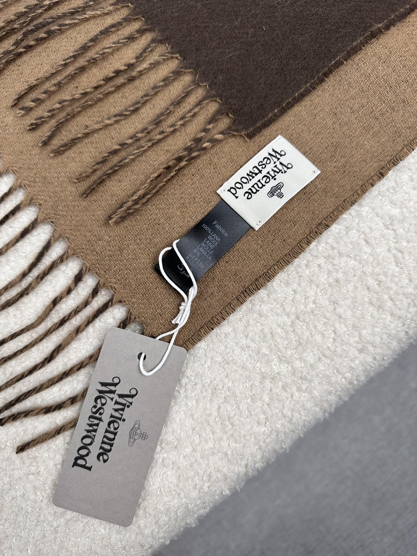 P。西太后。英国朋克教母“西太后Vivienne Westwood”最爱的土星❗❗从精神上，Vivenn