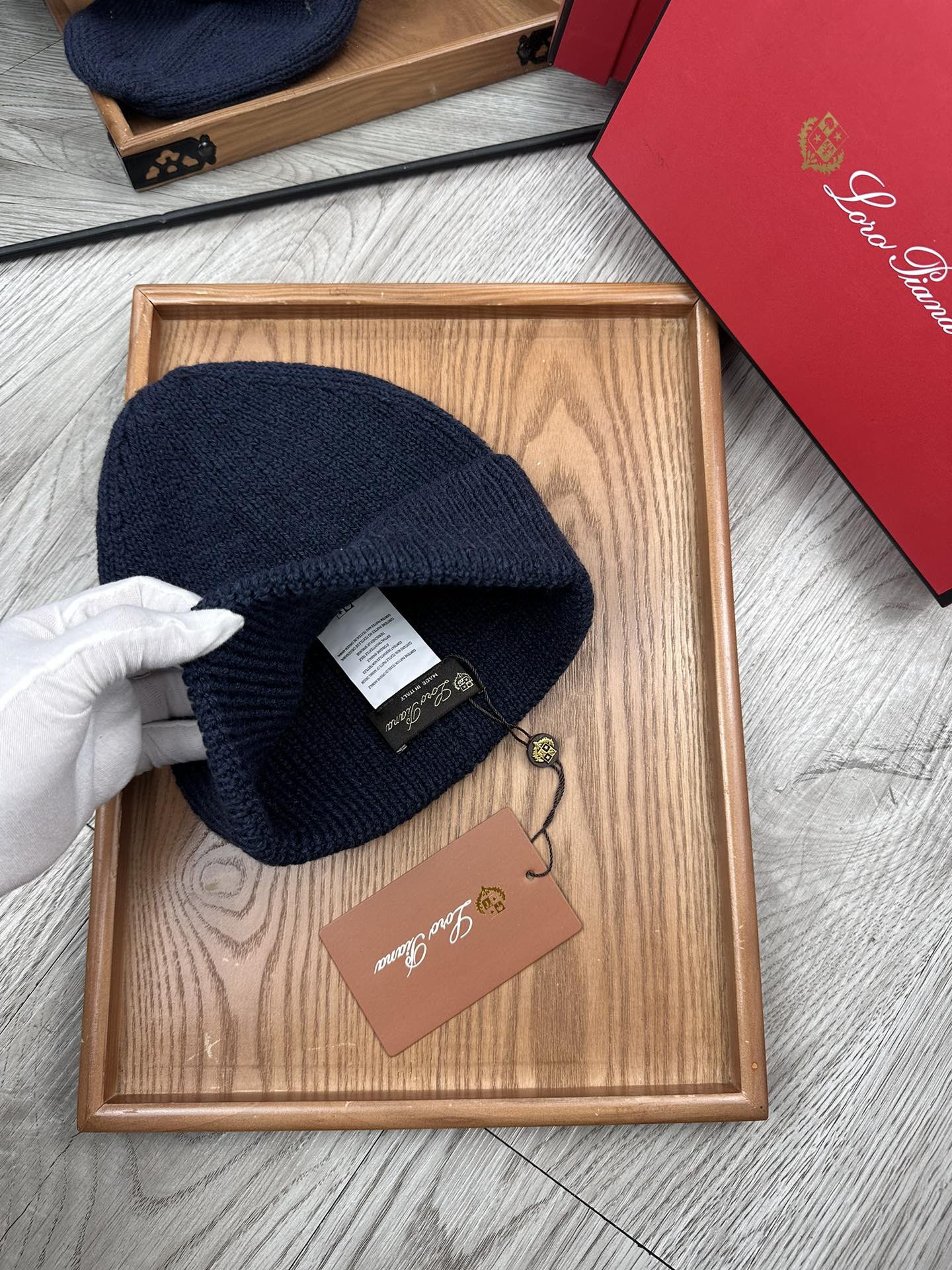 。LP。福利！！新款上架，特别实惠的一个系列帽子，面料：细毛线。密度紧致！毛线针织面料手感舒适透气性好！