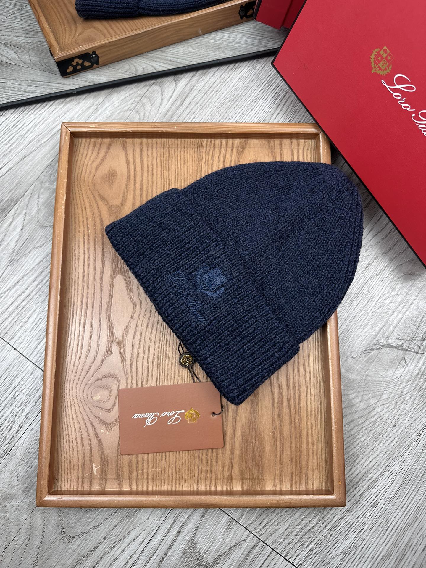 。LP。福利！！新款上架，特别实惠的一个系列帽子，面料：细毛线。密度紧致！毛线针织面料手感舒适透气性好！