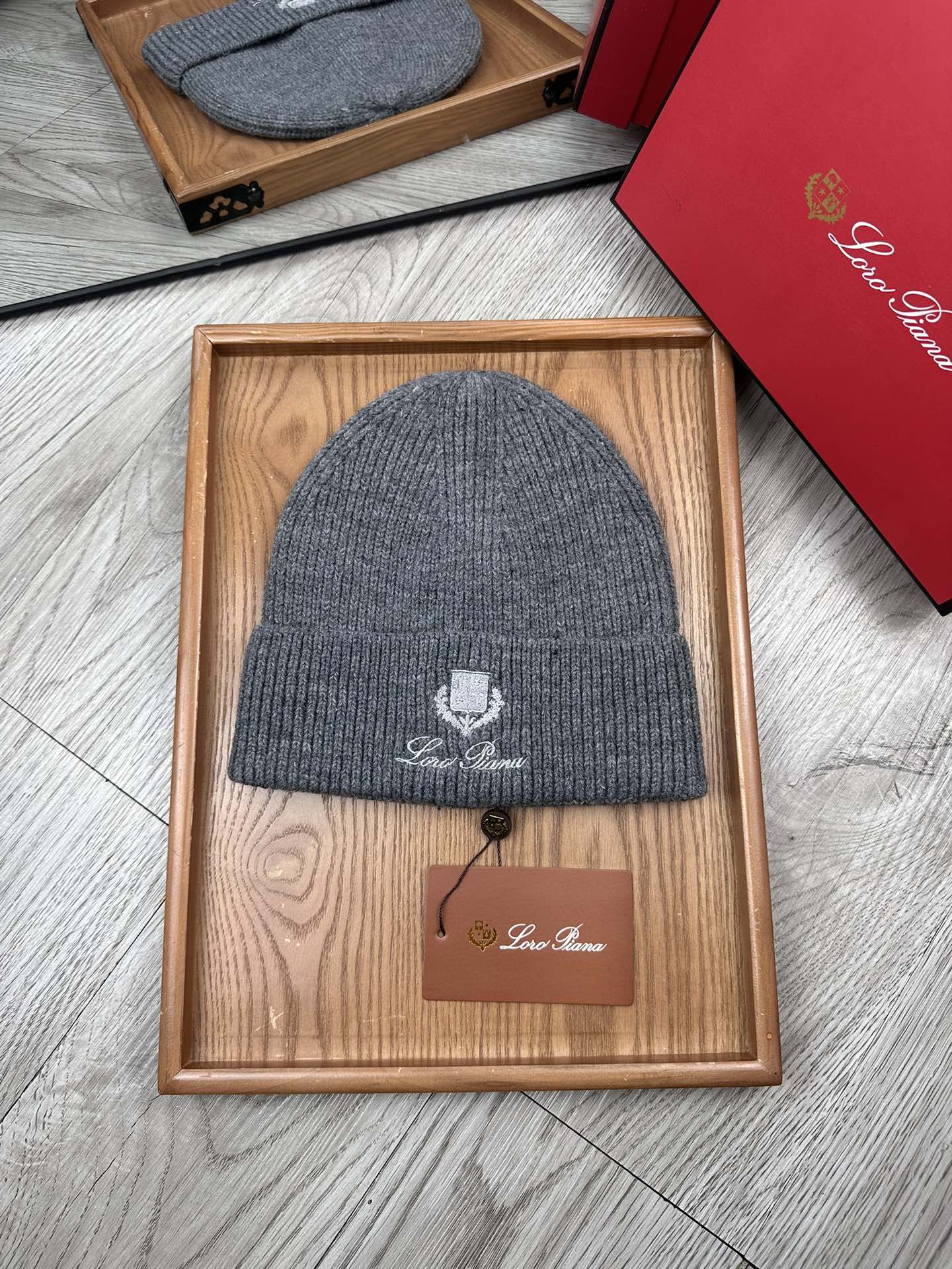 。LP。福利！！新款上架，特别实惠的一个系列帽子，面料：细毛线。密度紧致！毛线针织面料手感舒适透气性好！