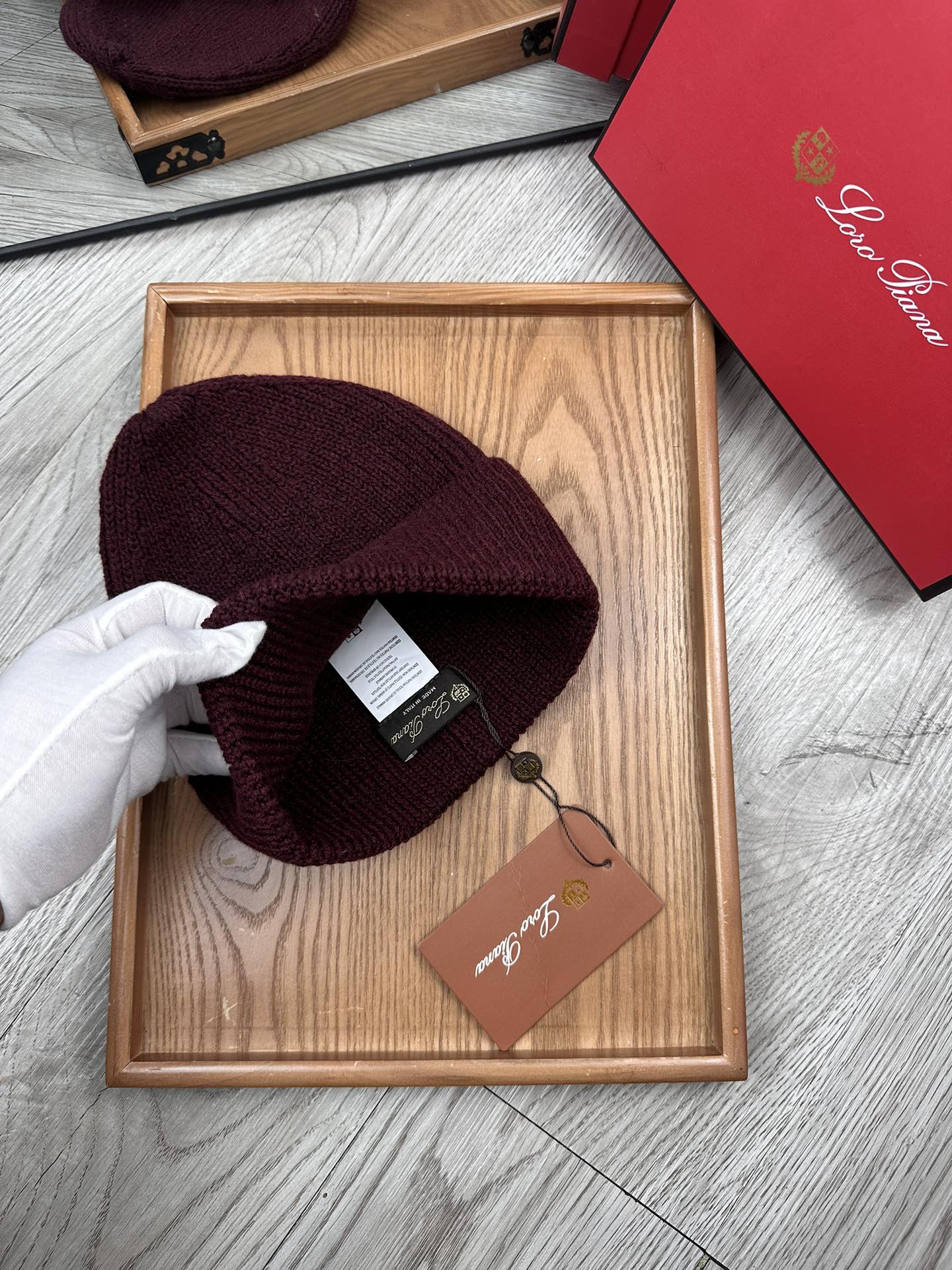 。LP。福利！！新款上架，特别实惠的一个系列帽子，面料：细毛线。密度紧致！毛线针织面料手感舒适透气性好！