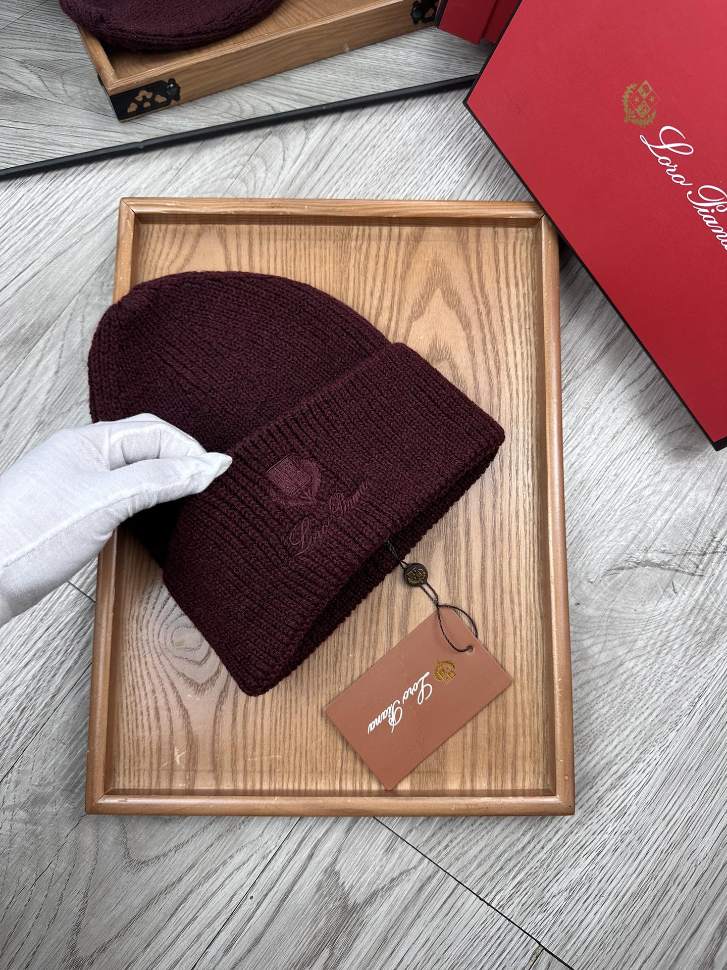 。LP。福利！！新款上架，特别实惠的一个系列帽子，面料：细毛线。密度紧致！毛线针织面料手感舒适透气性好！