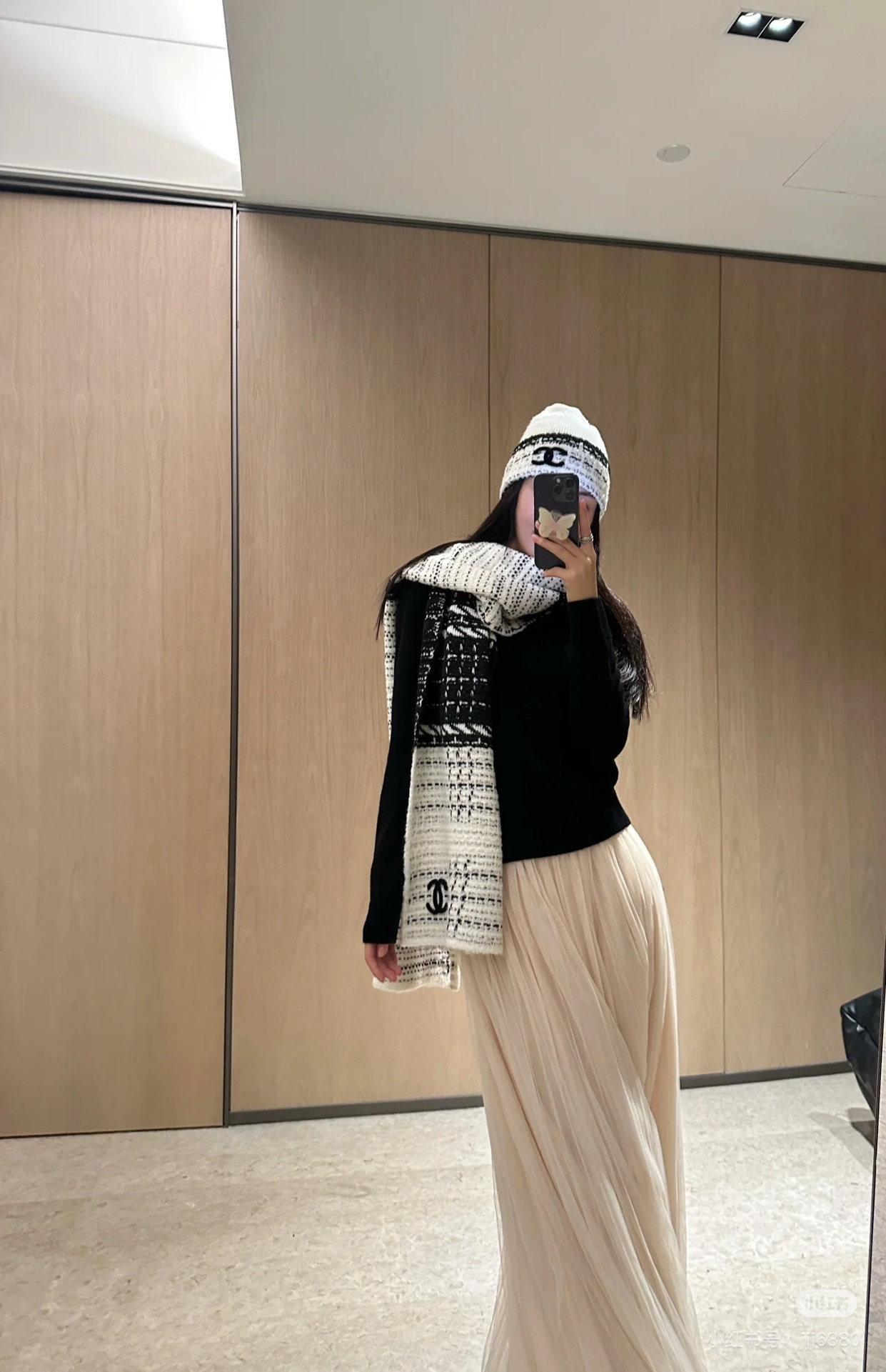 🌹。C家。【羊毛套装帽子-帽子➕围巾】经典套装帽子！材质：70%羊毛➕30%兔毛。暖暖哒超级舒服～冬日小