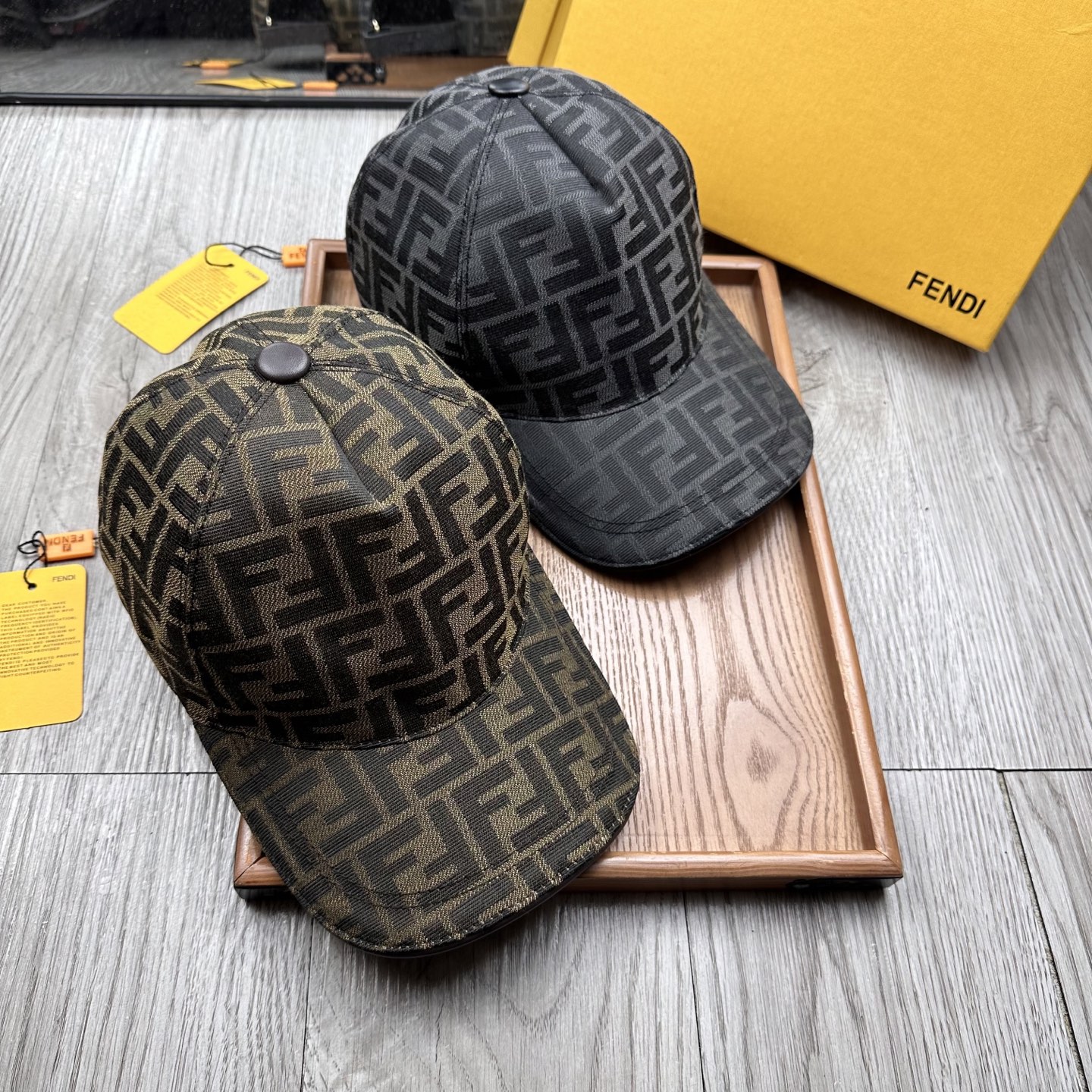High-End Fashion Leather Hats: Quality Craftsmanship and Unique Details - 图片 1
