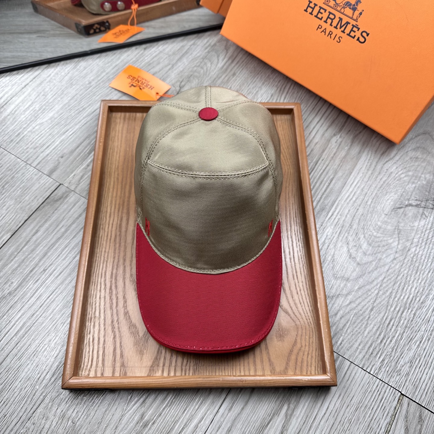 High-End Fashion Hats: Newest Color Coding in Oxford Material with Cow Skin - 图片 2