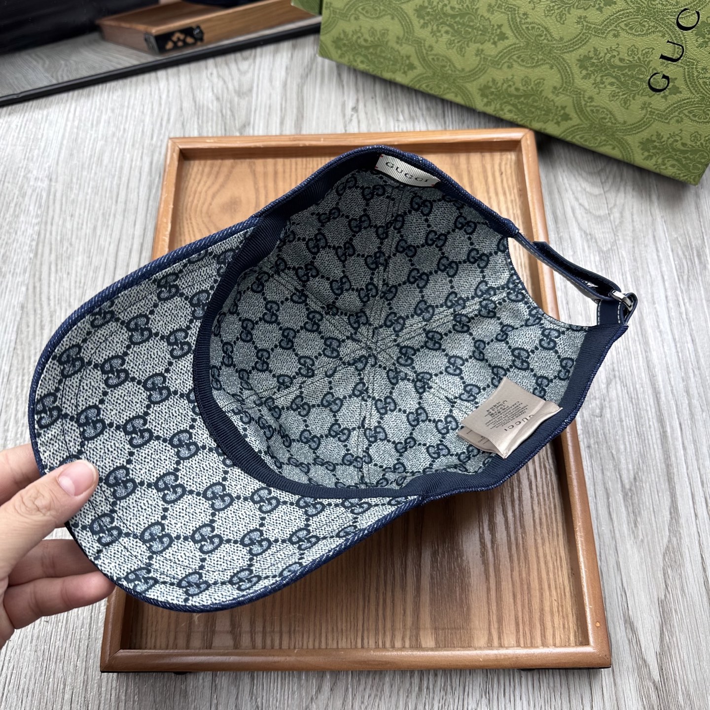 。G家。【配防尘袋】新品棒球帽！材质：纯棉！透气性好！春天挡风，夏天防晒必备单品！颜色大气！款式新颖别致
