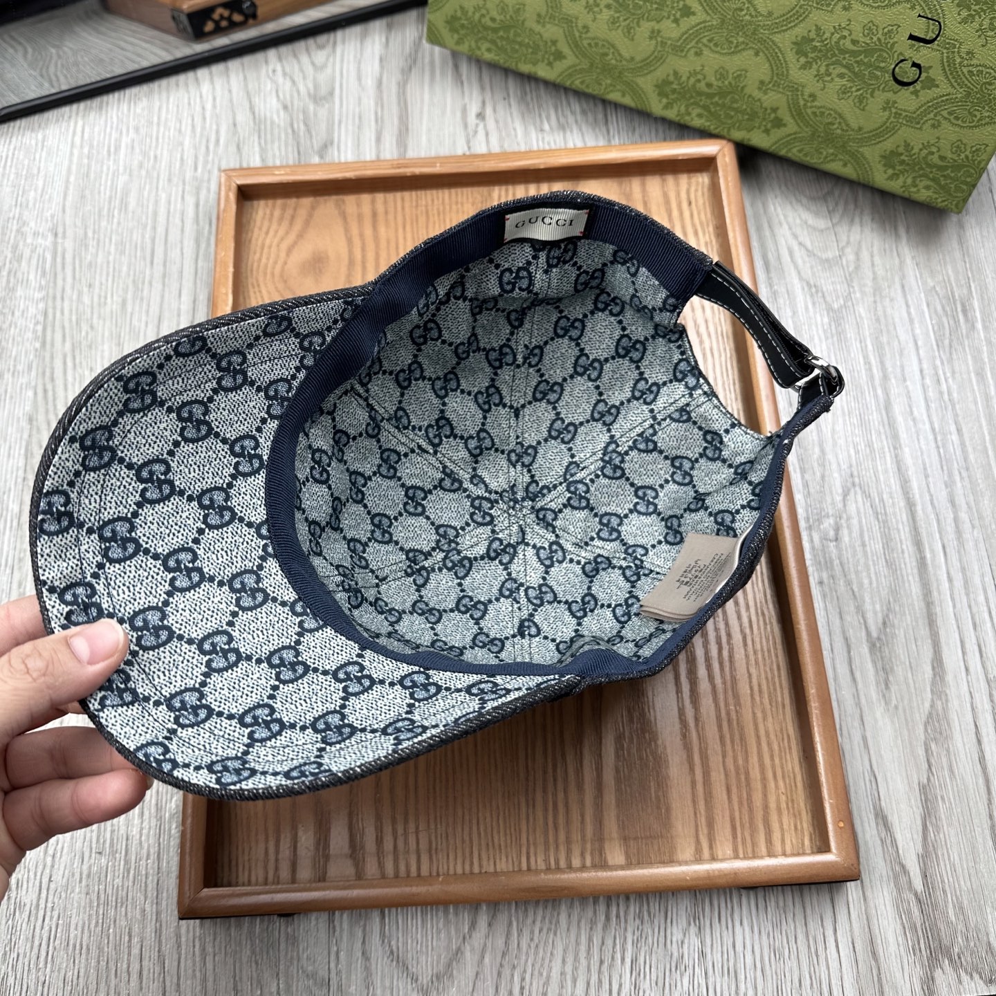 。G家。【配防尘袋】新品棒球帽！材质：纯棉！透气性好！春天挡风，夏天防晒必备单品！颜色大气！款式新颖别致