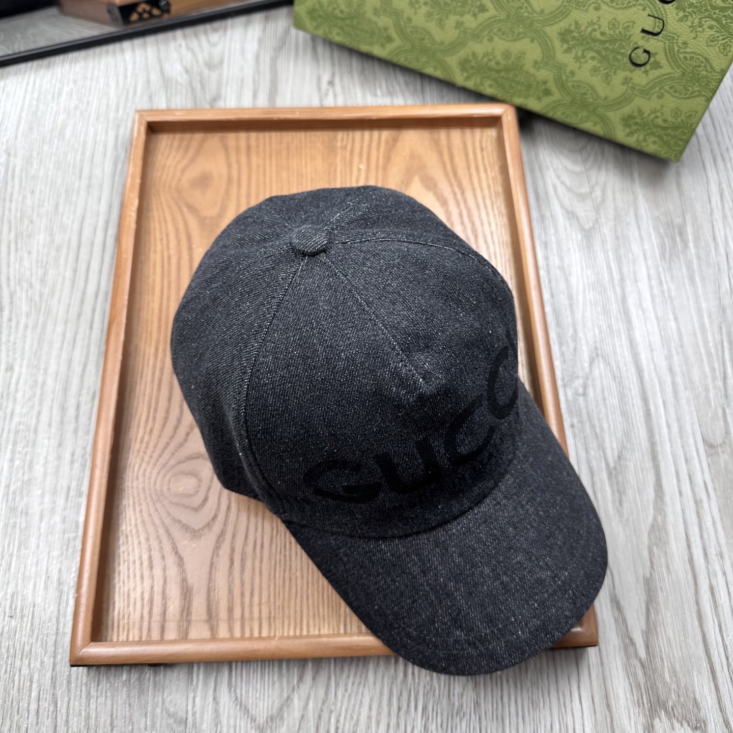 。G家。【配防尘袋】新品棒球帽！材质：纯棉！透气性好！春天挡风，夏天防晒必备单品！颜色大气！款式新颖别致