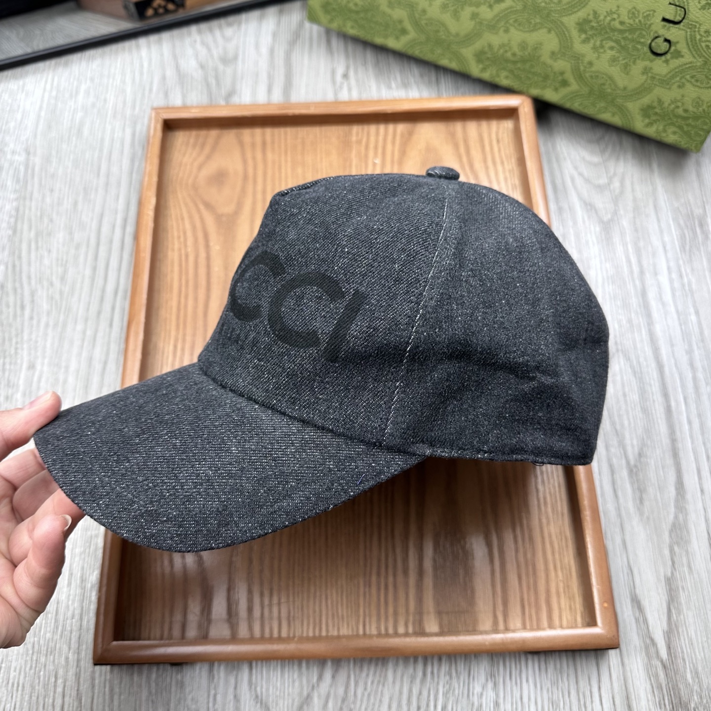 。G家。【配防尘袋】新品棒球帽！材质：纯棉！透气性好！春天挡风，夏天防晒必备单品！颜色大气！款式新颖别致