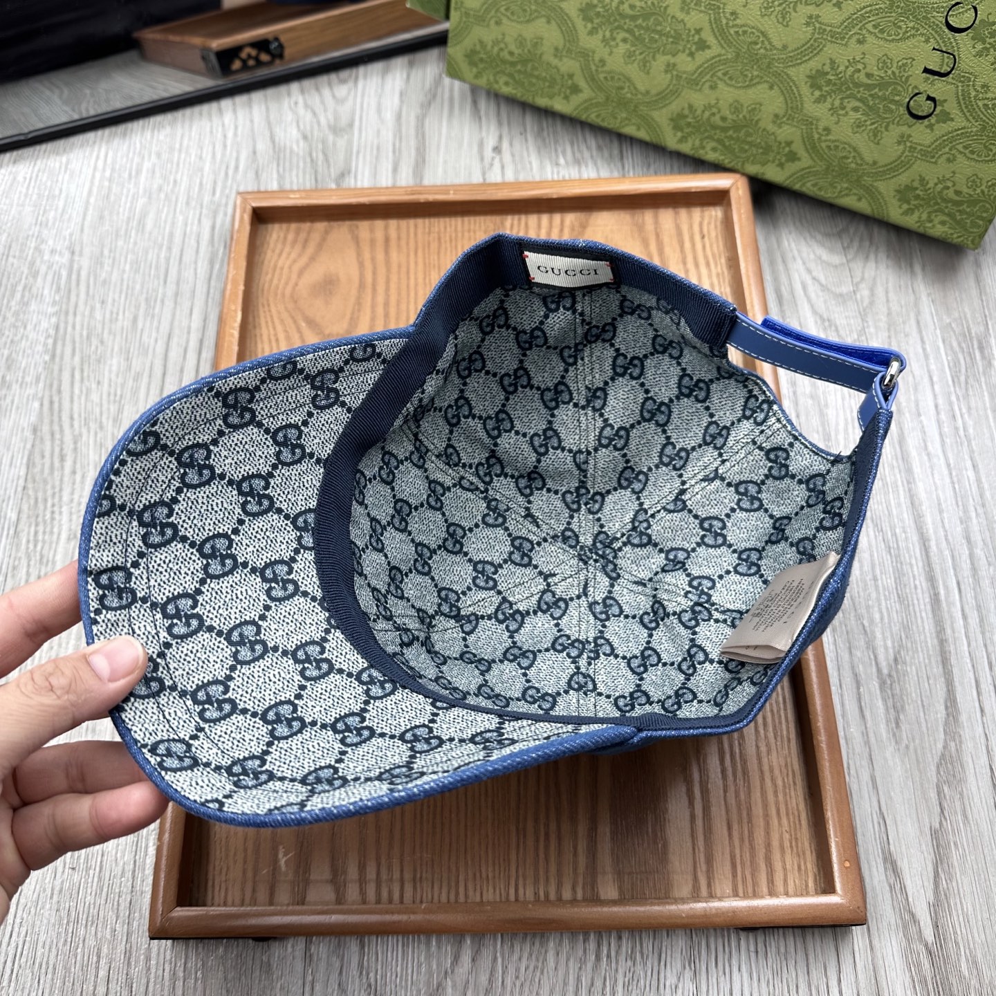 。G家。【配防尘袋】新品棒球帽！材质：纯棉！透气性好！春天挡风，夏天防晒必备单品！颜色大气！款式新颖别致