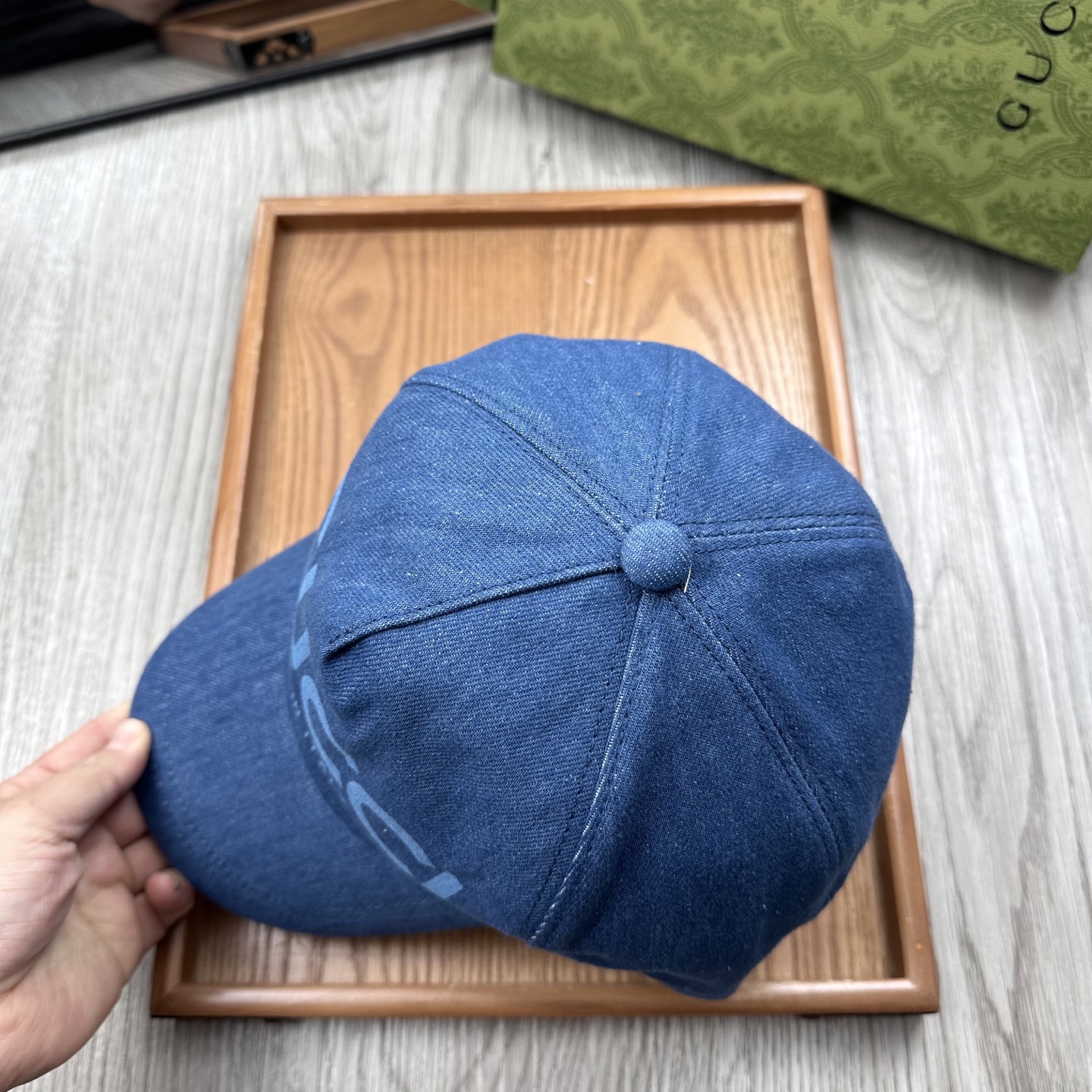。G家。【配防尘袋】新品棒球帽！材质：纯棉！透气性好！春天挡风，夏天防晒必备单品！颜色大气！款式新颖别致