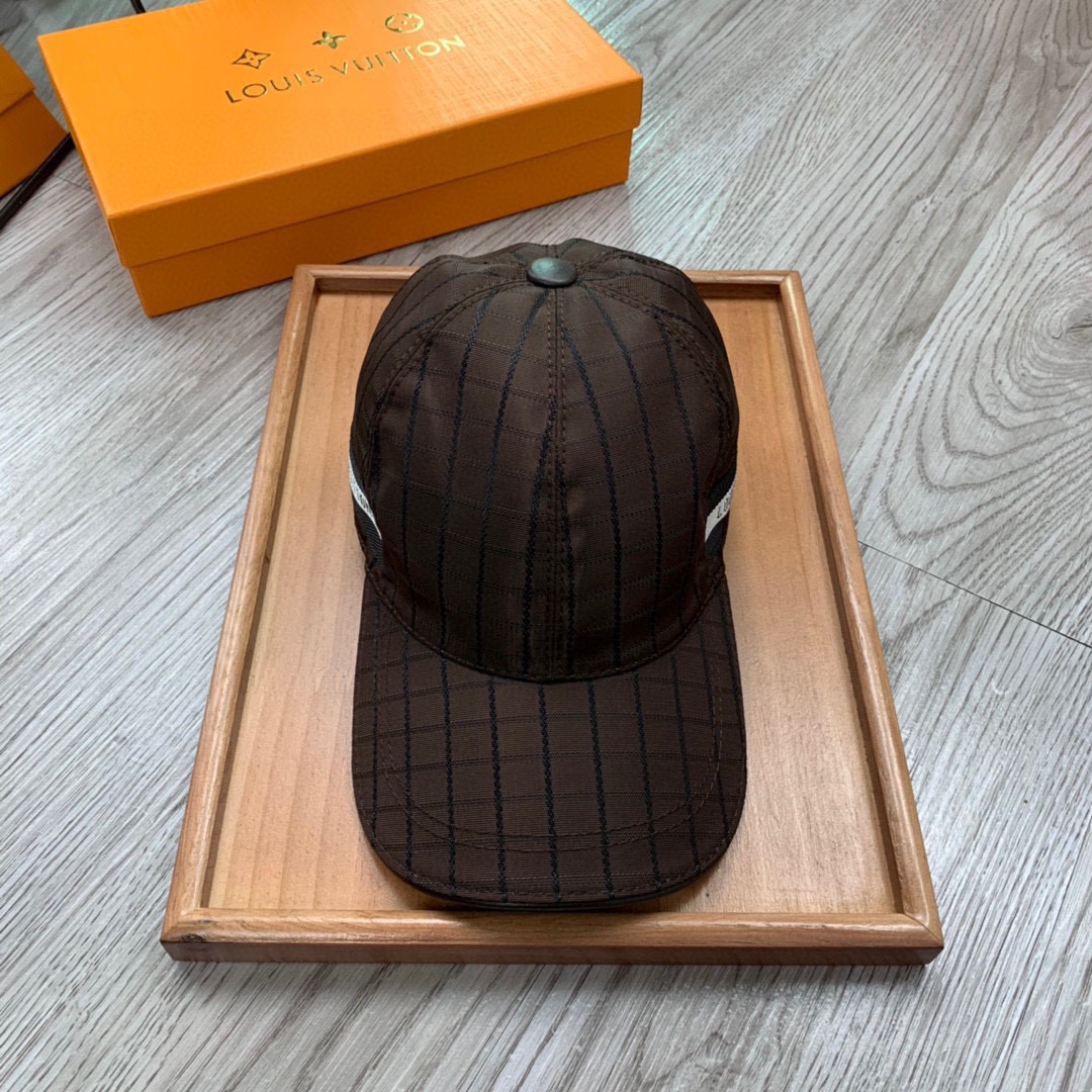 NO:360375,.L Home.【Super A Quality】Latest Model!  Fashion trend, high-end workmanship!  Every hat is made with care!  Oxford material!  First layer of cowhide!  Fitted with a box and dust bag!  Extraordinary quality, details are also very important. Leather cap nails, leather adjustment belt!  Hat Straw Hat Fisherman Hat Baseball Hat, Hats, louis vuitton, espadrilles, cowhide, hats.L家.【超A品质】最新款！时尚潮流,高端做工！每一个帽子都是用心之作！牛津材质！头层牛皮！配盒子、防尘袋！非一般的品质,细节也很重要.真皮帽钉,真皮调节带！帽子草帽渔夫帽棒球帽,帽子,louis vuitton,espadrilles,cowhide,hats,hat