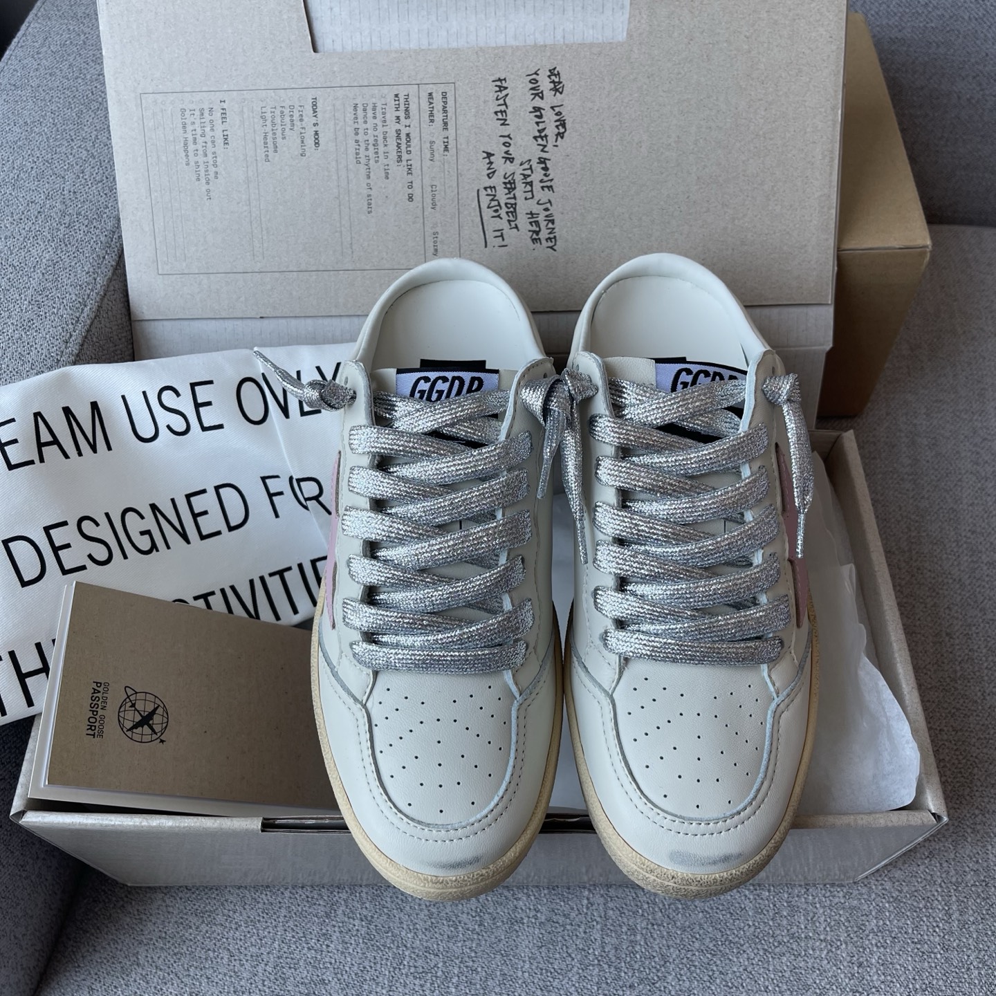 GGDB Low-Top Lace-Up Sneakers Leather Distressed