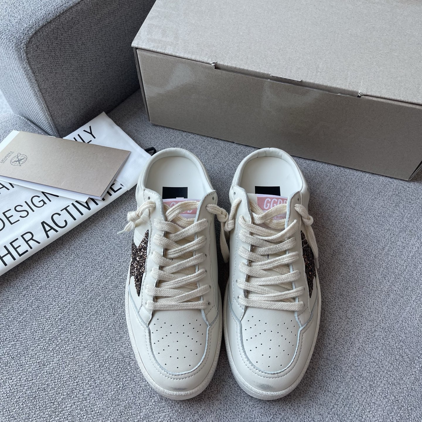 GGDB Low-Top Lace-Up Sneakers White Leather Star
