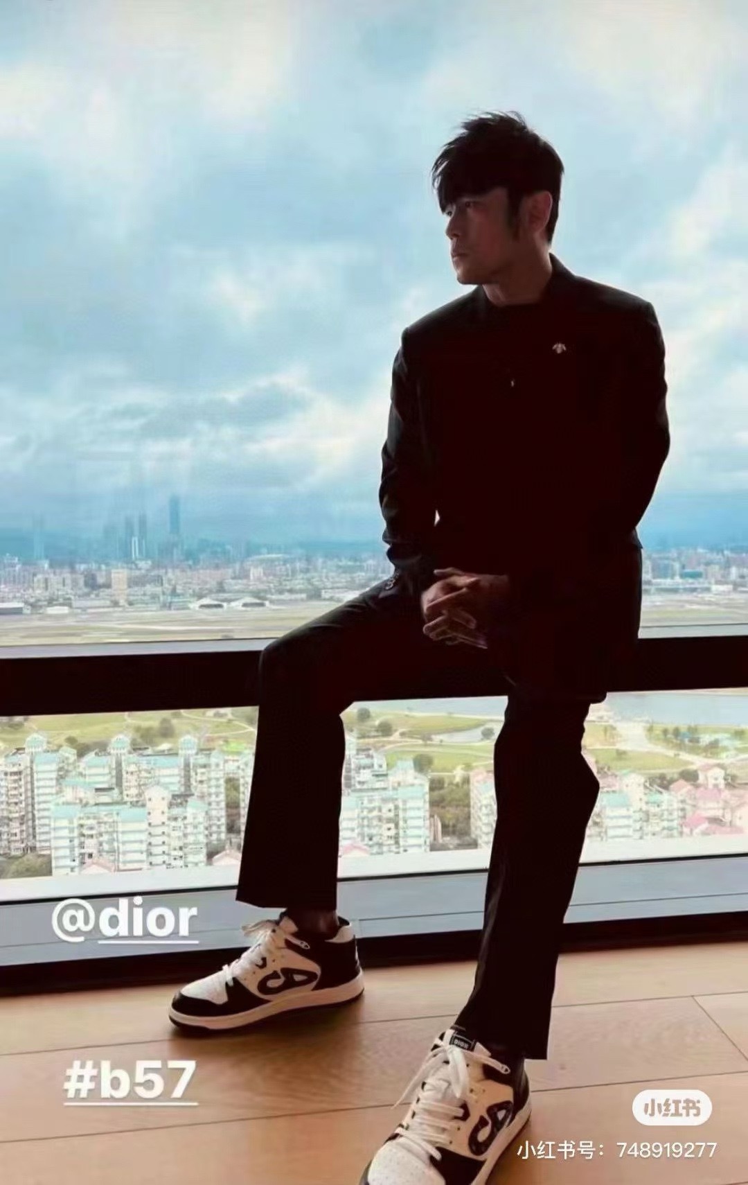 罗杰·维维亚 Roger Vivier 高定典藏名品高定成衣时装外套连衣裙衬衫T恤 #77FB1AAF 4
