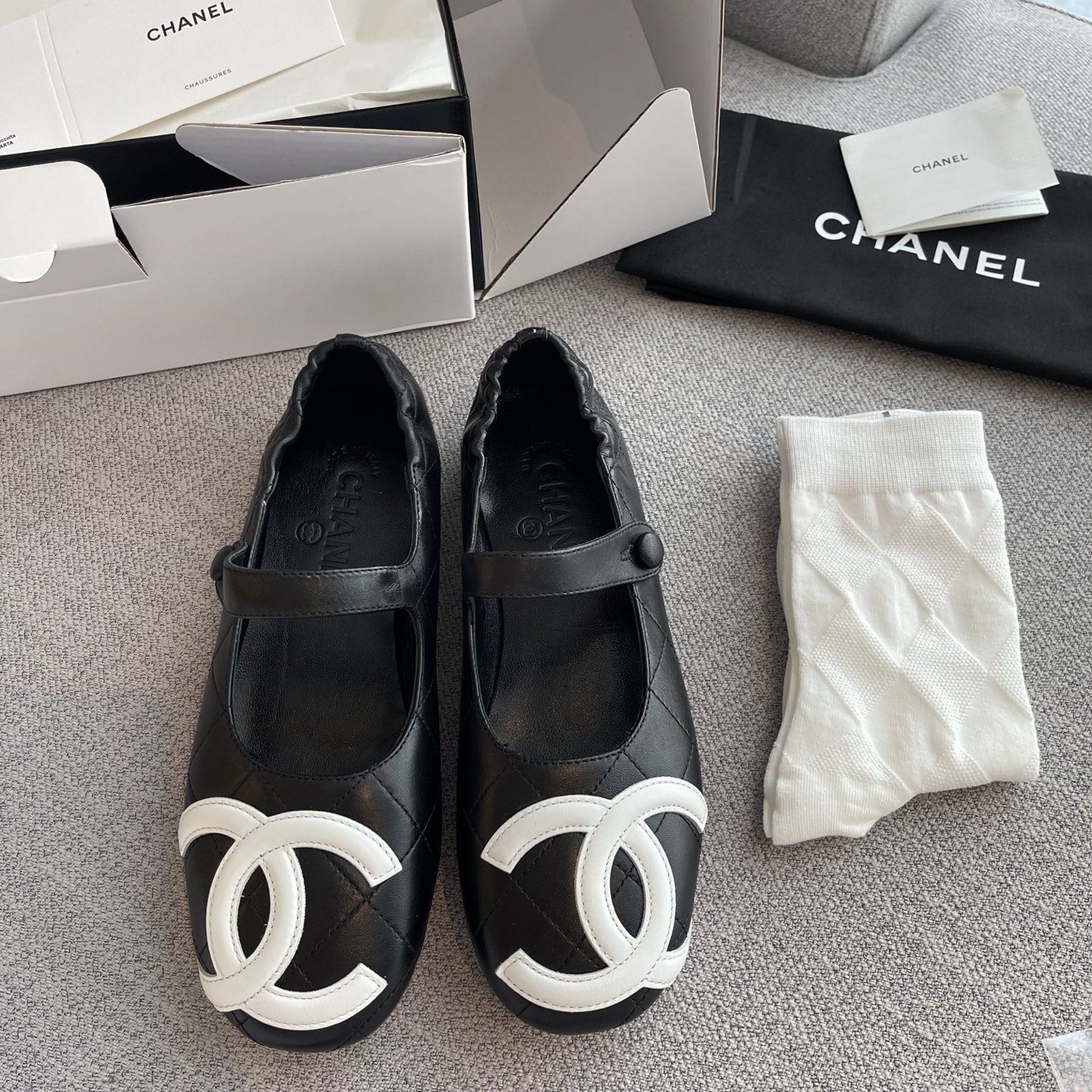 CHANE*🏧CH 𝟐𝟎𝟐𝟔 CC 𝐥𝐨𝐠𝐨 ‼️ +// ‼️
🔸 🔸 🔸 1:1 Tpu Tpu➕ Chanel ➕ABS ⚠️ ️️🪡 ⚠️⚠️ 🧦
🔸Taglia 35 40