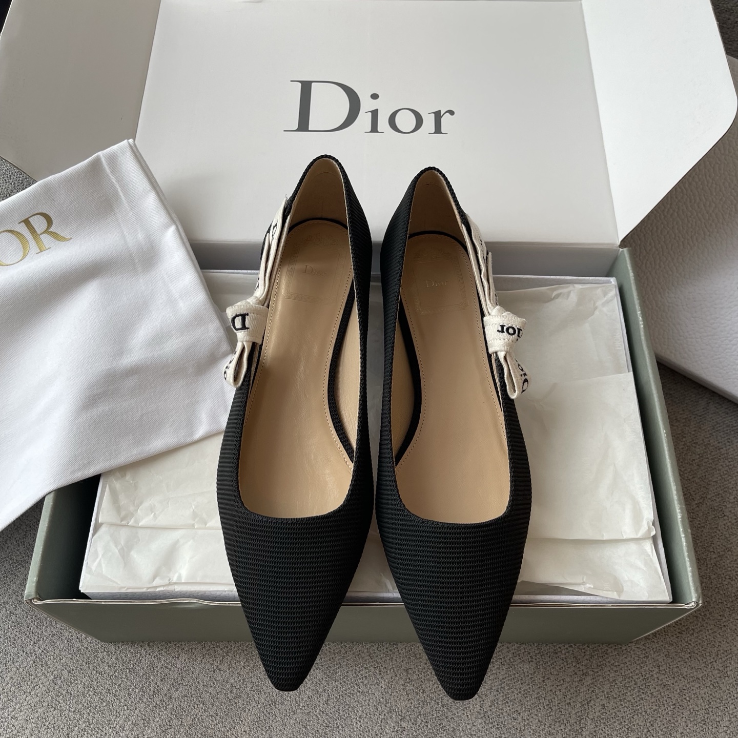 Dio*#🏧26ss Dio*r J'Adior J'Adior + 🔸/ ( !)
🔸 !
🔸 ! !dior dior !
🔸 100% ! ! 🔸Taglia 35 41 40 41