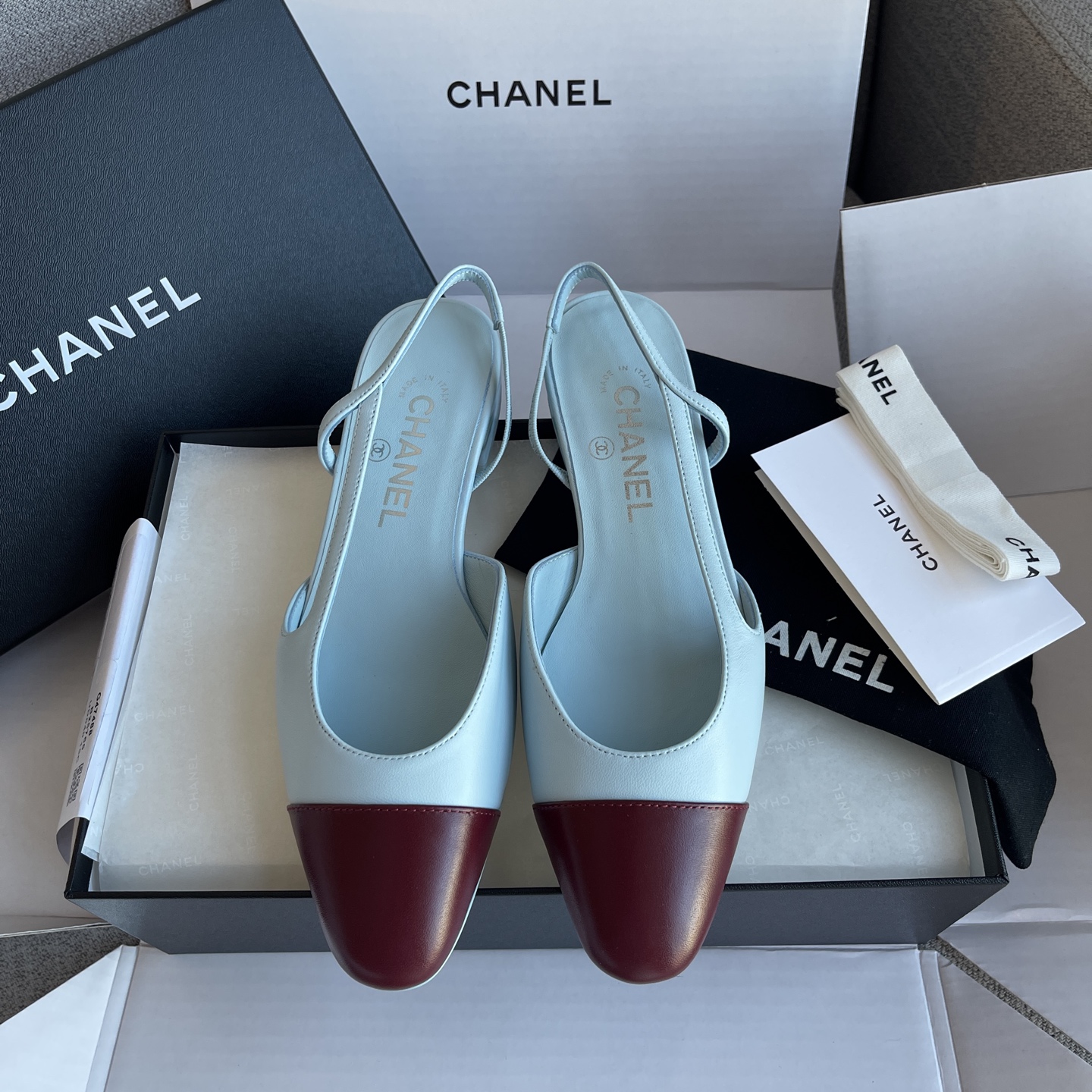 CHANEL 小羊皮 拼色 后空 平底 鞋