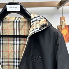 BBR巴宝莉 26FW 经典格纹双面拉链外套 BURBERRY巴宝莉双面格纹连帽外套 采用定制定染的格子面料制作,高级感 BBR巴宝莉 26FW 经典格纹双面拉链外套 BURBERRY巴宝莉双面格纹连帽外套 采用定制定染的格子面料制作,高级感