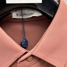 Moncler蒙口独家专供6新款原单男士Polo长袖高端定制 高版本 时尚百搭爆款,原版进口纯棉珠地面料 胸前logo图 Moncler蒙口独家专供6新款原单男士Polo长袖高端定制 高版本 时尚百搭爆款,原版进口纯棉珠地面料 胸前logo图