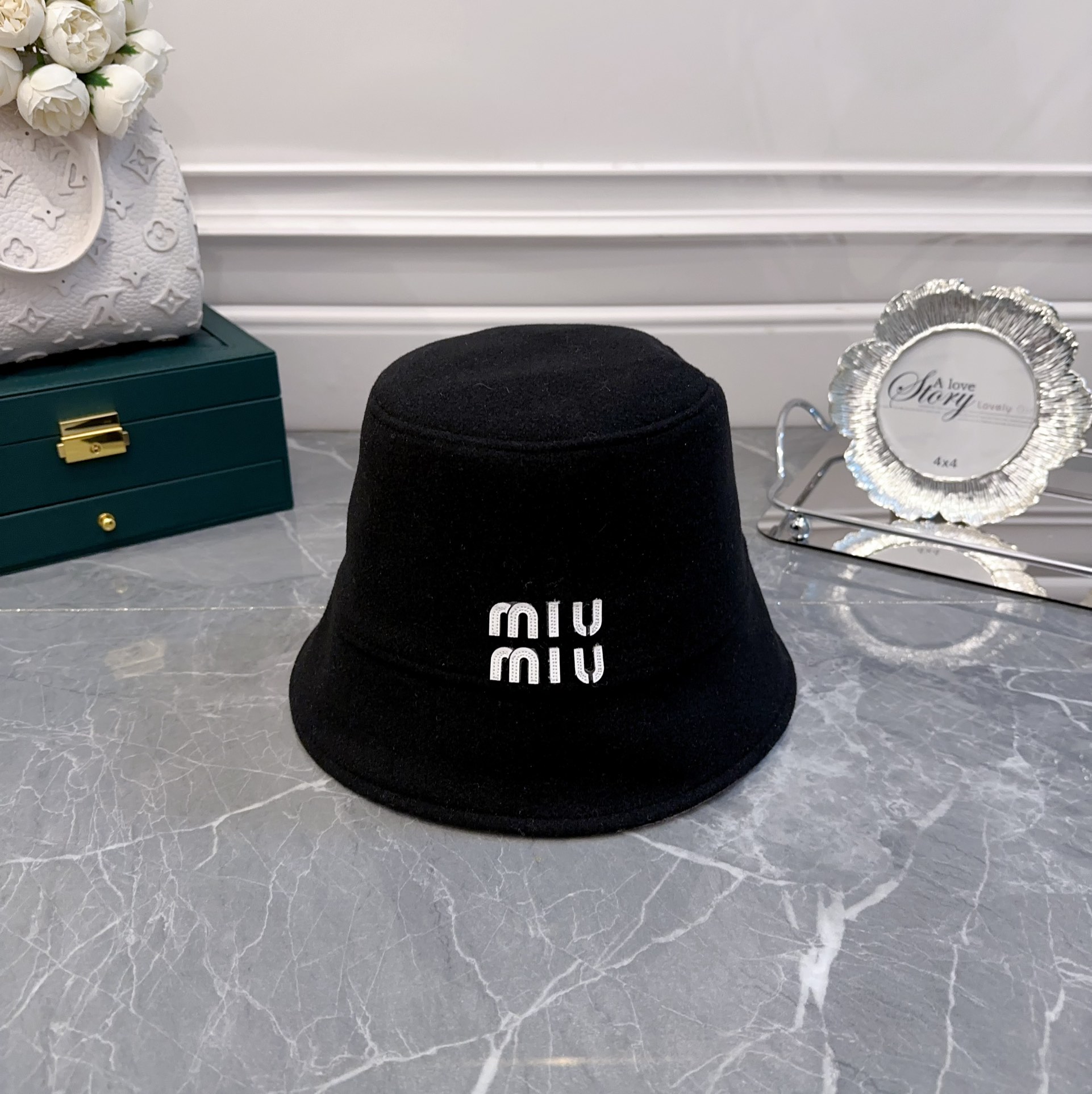 미우미우 모자 81144 Miu Miu Cap