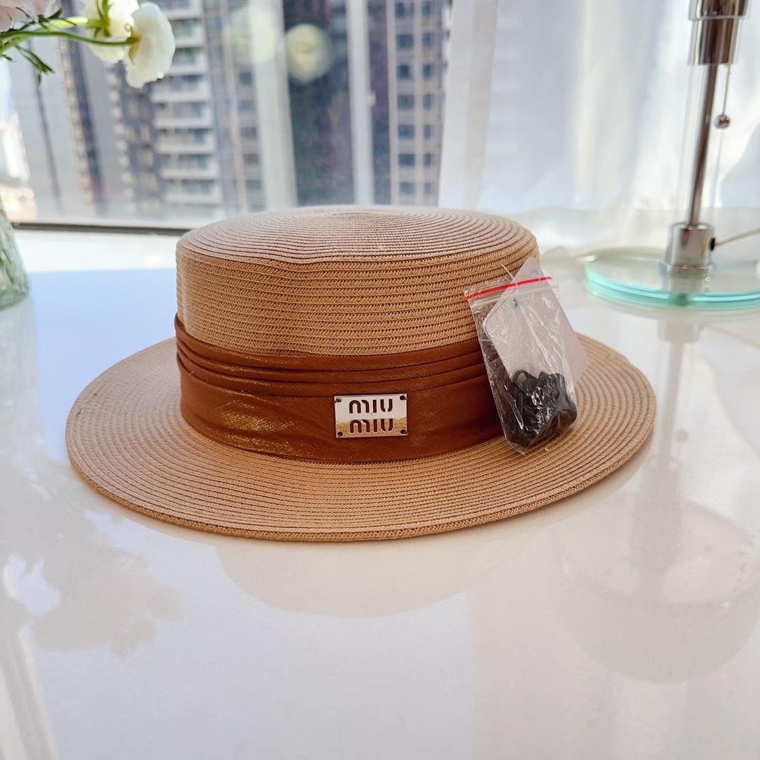 特 jdsdmiumiu夏季平顶礼帽细辫加密帽身，轻盈舒适透气欧根纱装饰带，优雅气质