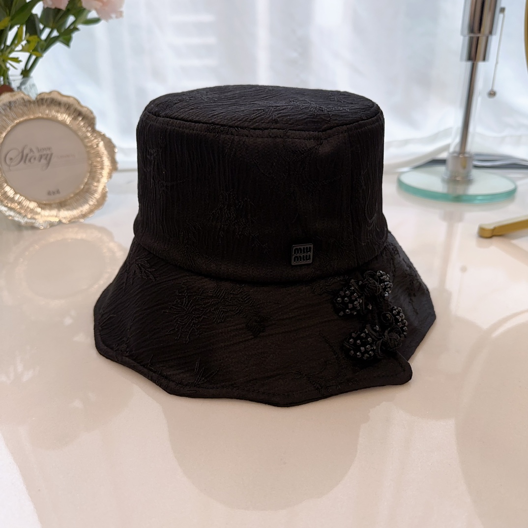 미우미우 모자 81043 Miu Miu Cap
