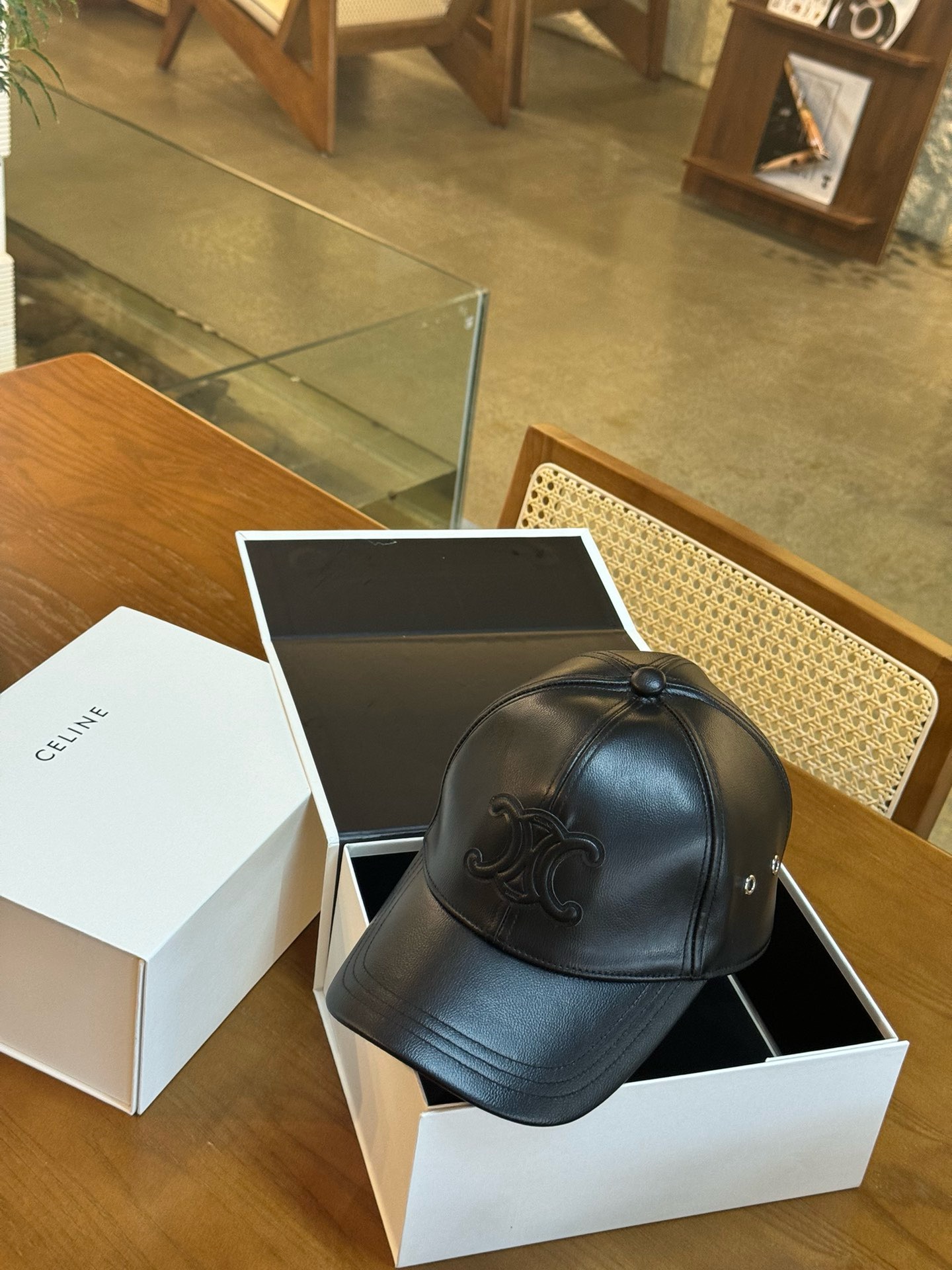 셀린느 시어스킨 가죽 야구모자 상세 이미지 2