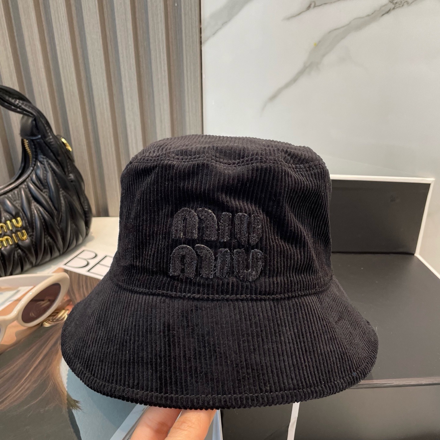 미우미우 모자 81326 Miu Miu Cap