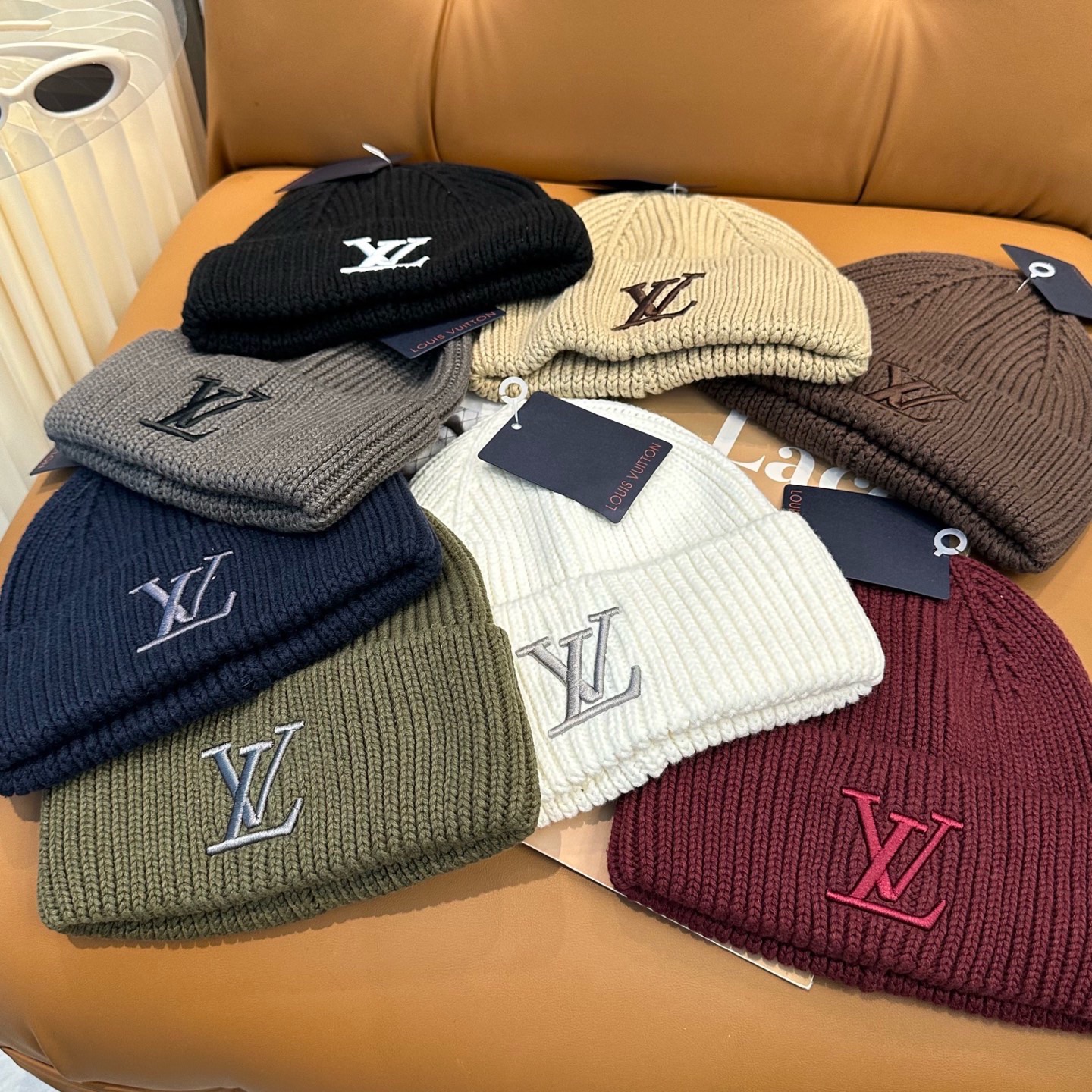 루이비통 LV 로고 자수 니트 비니 모자 상세 이미지 8