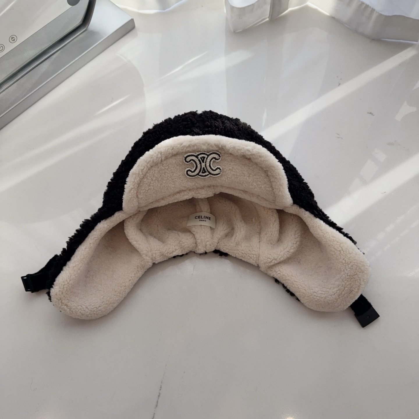 셀린느 램울 소재 컬러 블록 이어머프 모자 상세 이미지 3