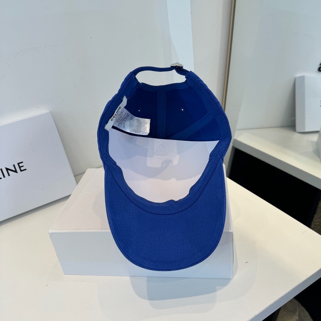 \n【CELINE赛琳】新款经典休闲潮流款棒球帽日韩风格，随便搭配都超好看！出门旅游，绝对要入手的一款