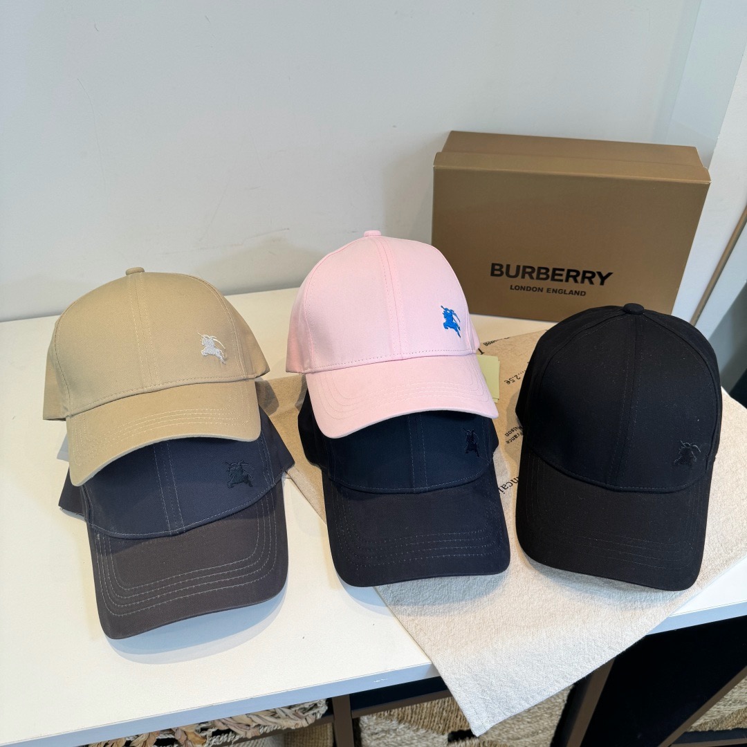\nBURBERRY巴宝利早春新款棒球帽，简约尚时风，男女同款！高质品，尊享品质感！