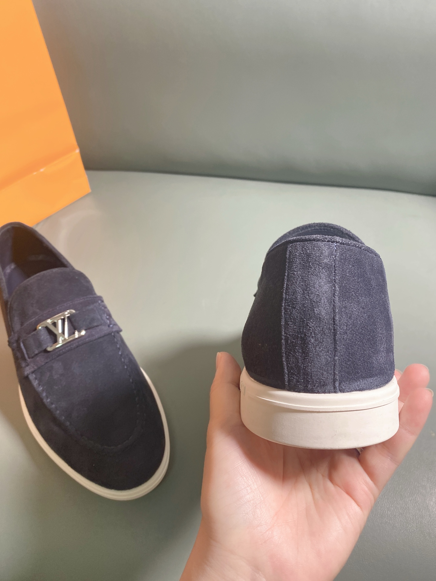 LV Style Canvas Men's Shoes style reference detail image 7 from source 780751