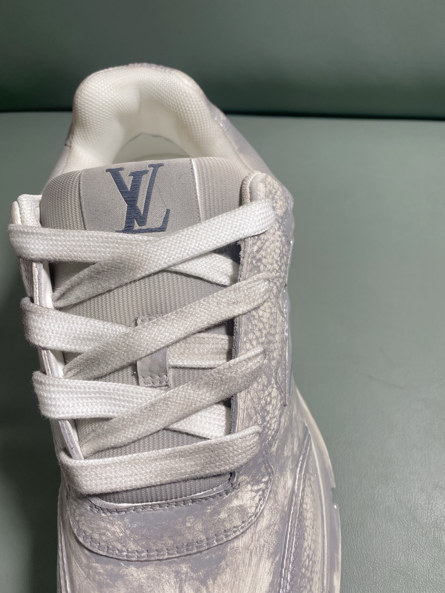 LV Style Leather Men's Shoes style reference detail image 7 from source 780811