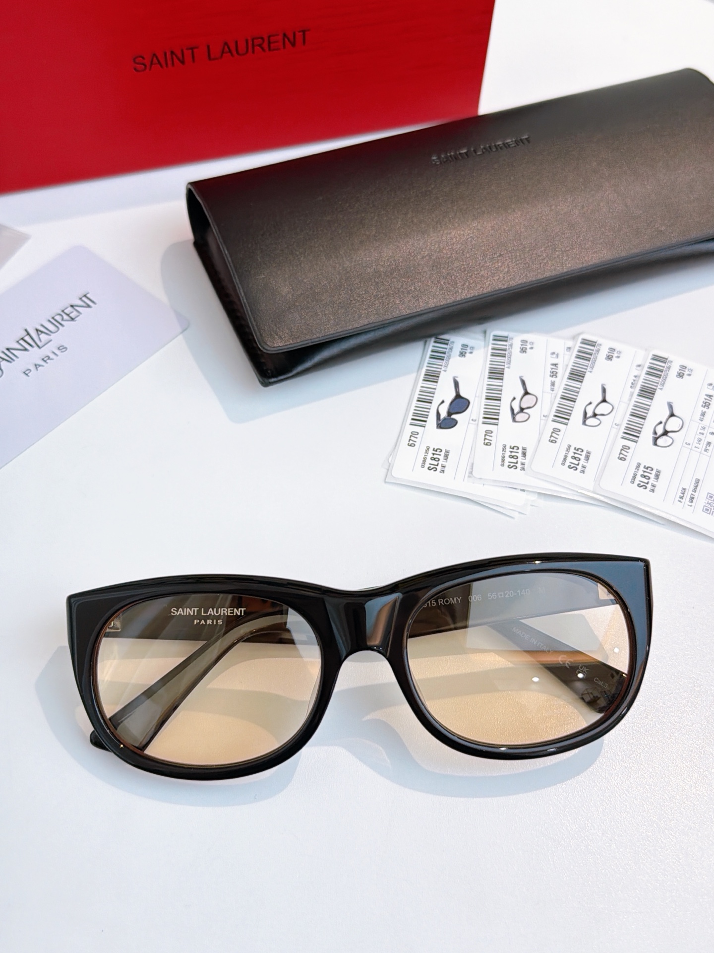 Saint Laurent SAINT LAURENT